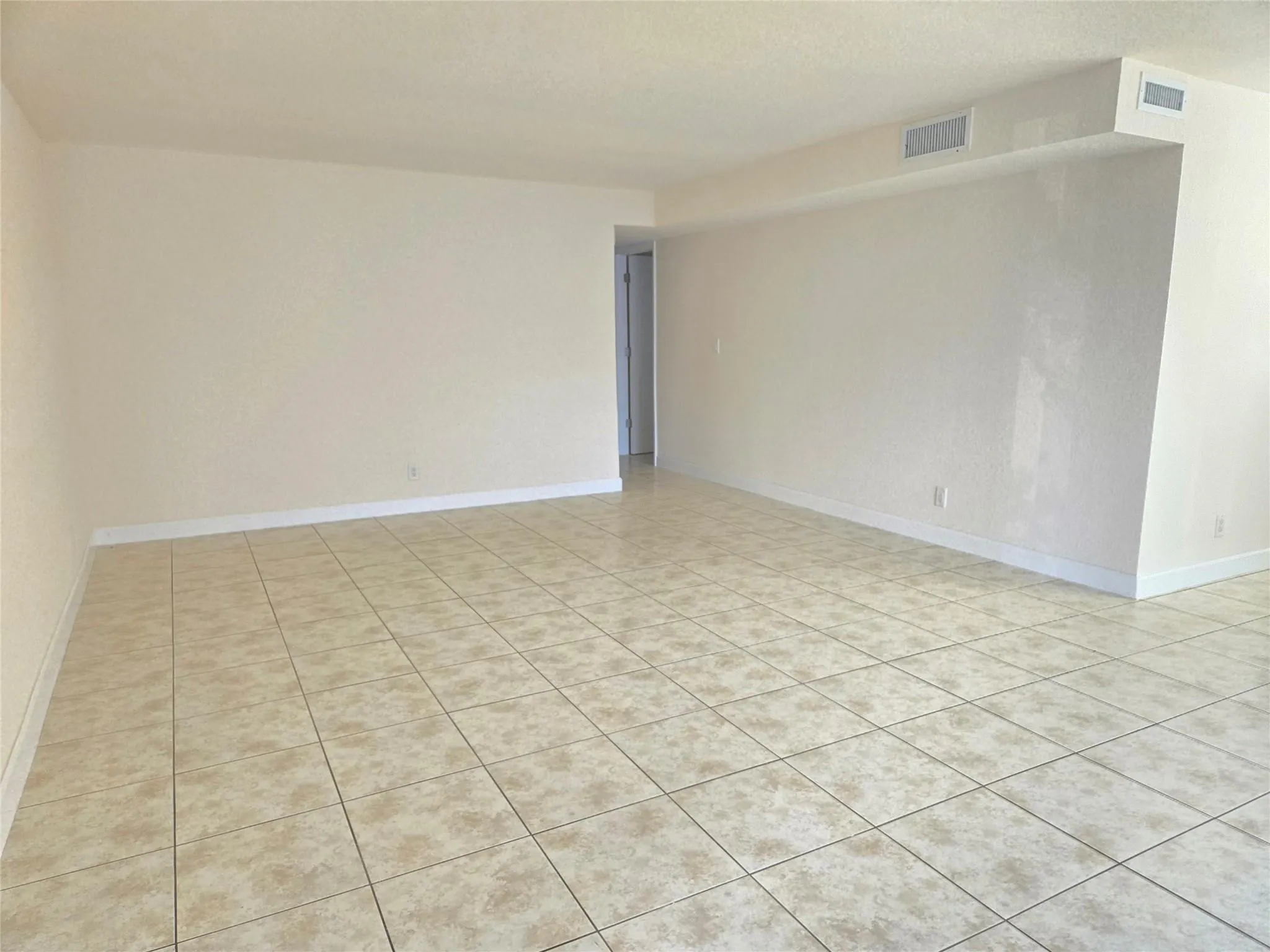 5208 NW 18th Ct, #2K