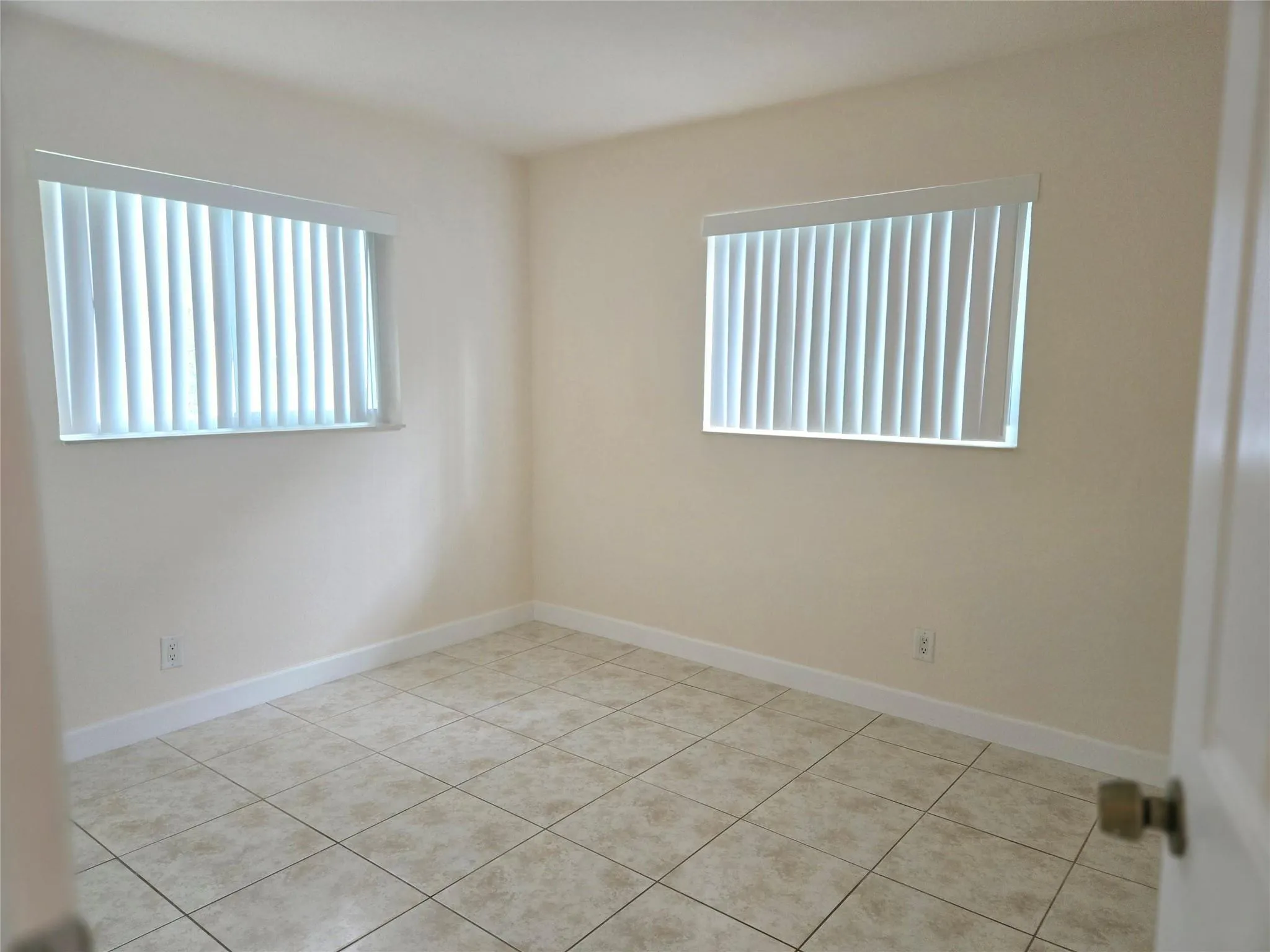 5208 NW 18th Ct, #2K