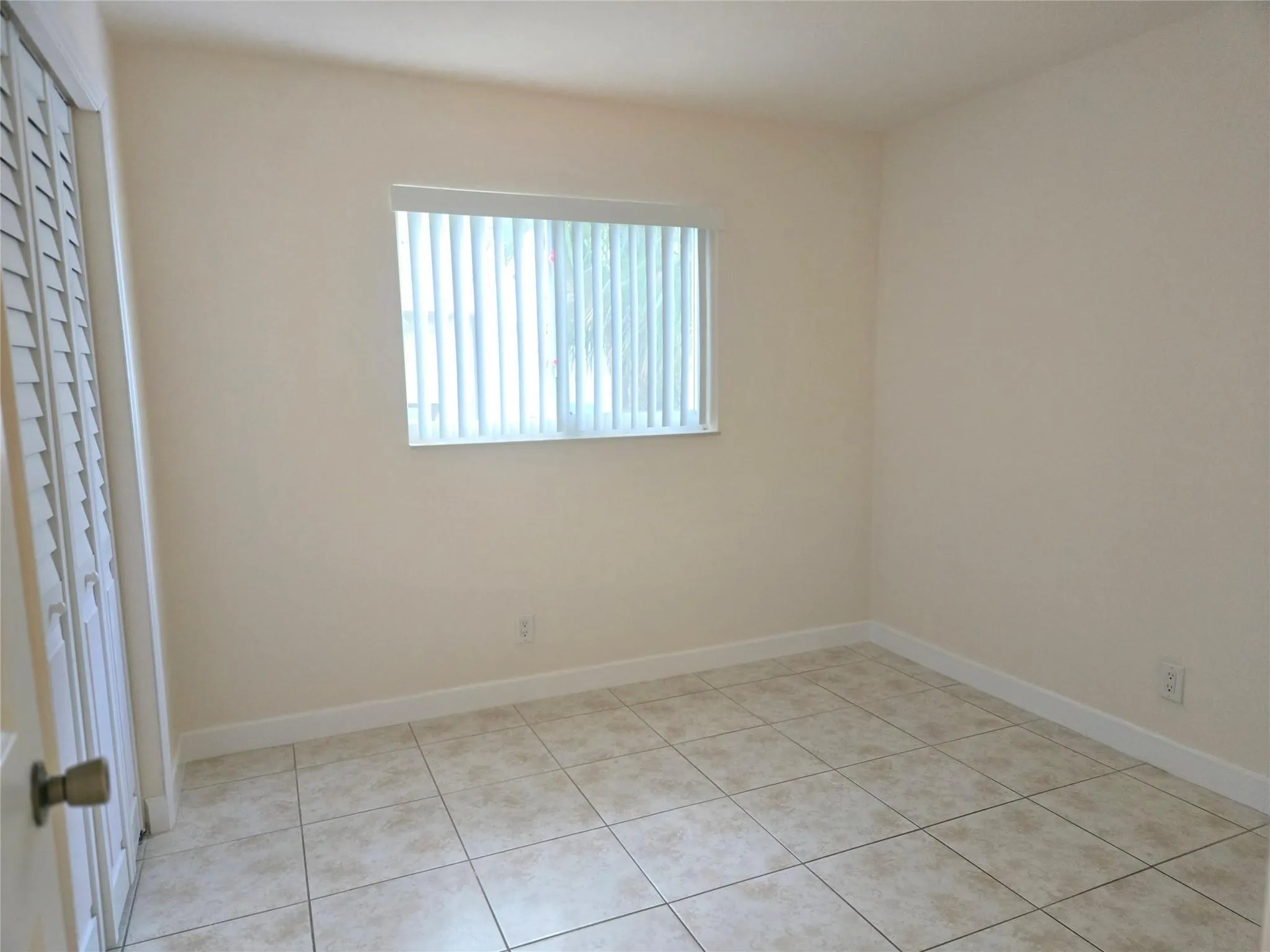 5208 NW 18th Ct, #2K