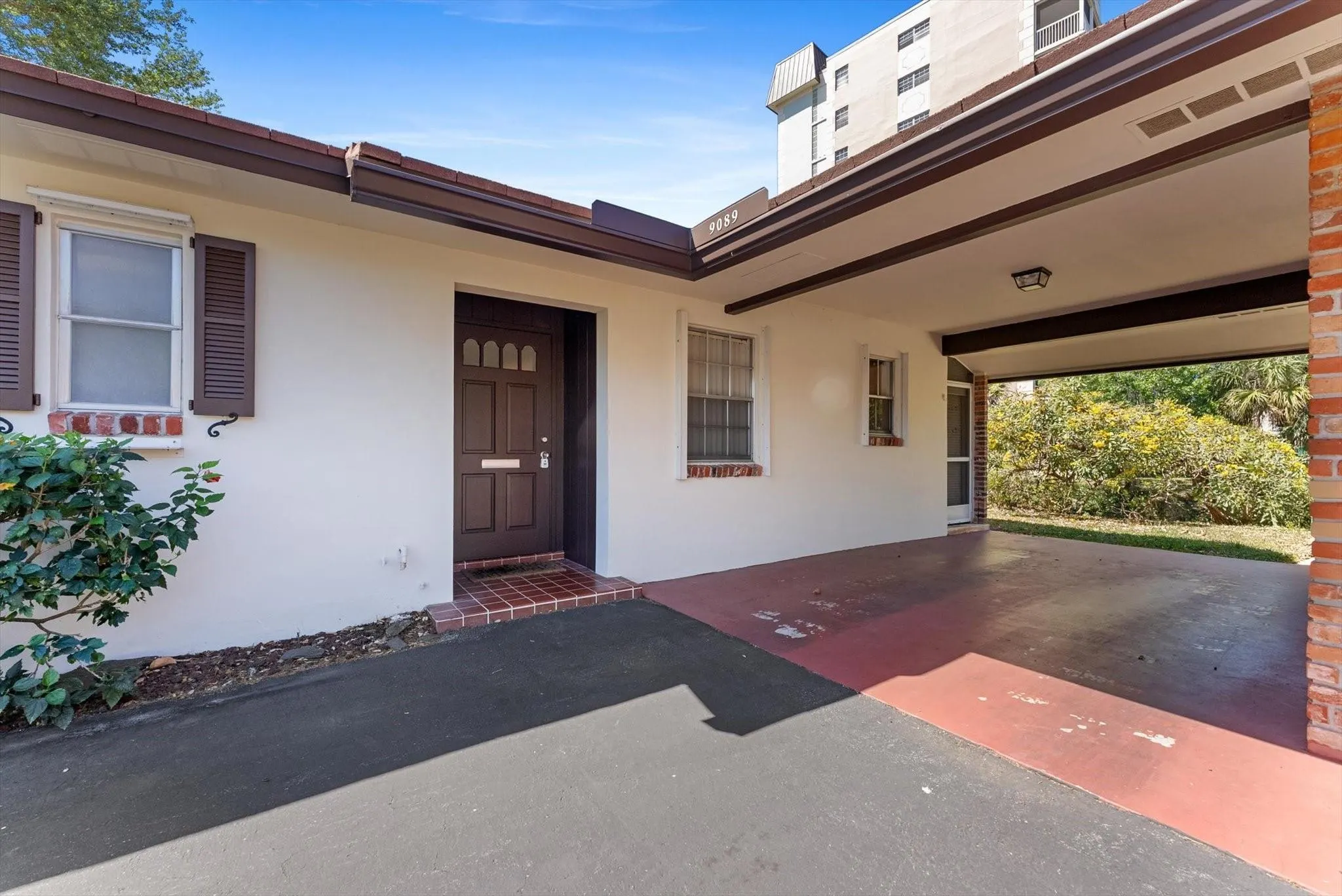 9089 Thunderbird Drive