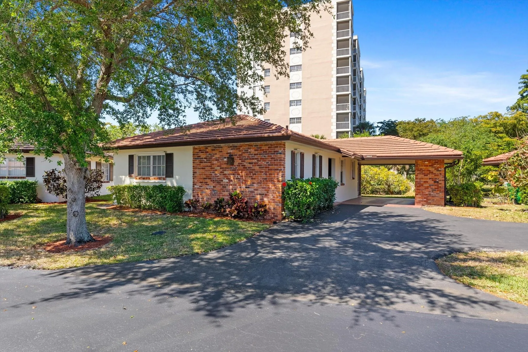 9089 Thunderbird Drive