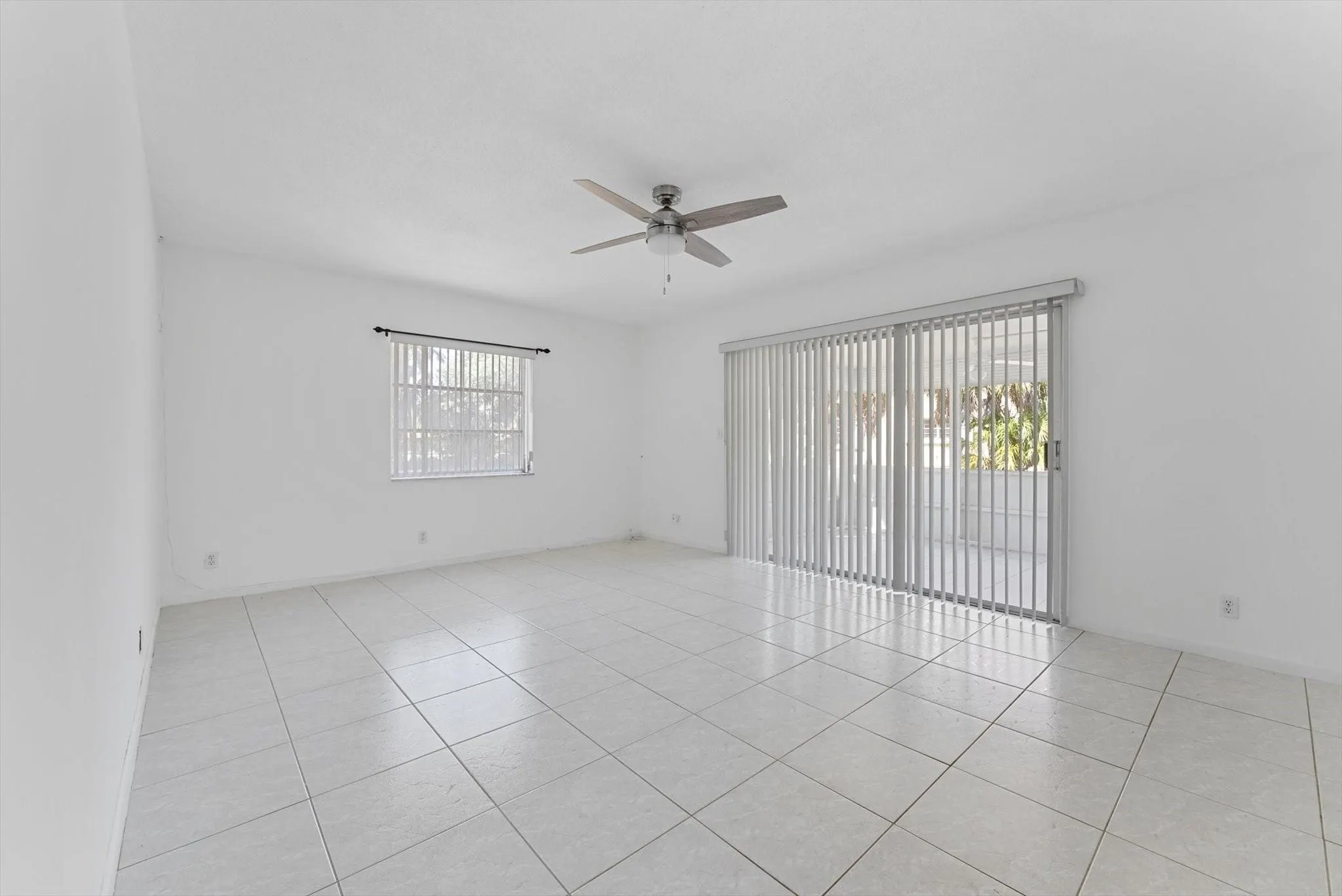 9089 Thunderbird Drive