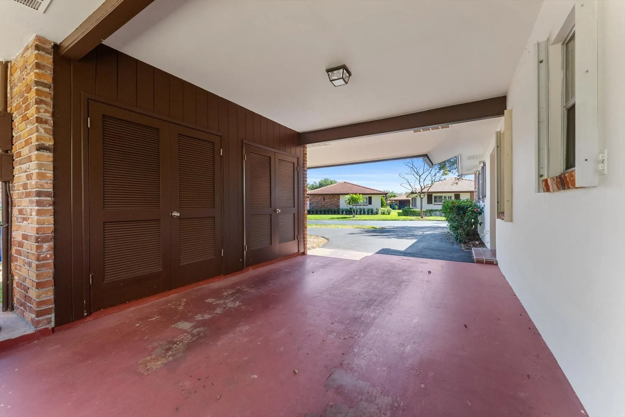 9089 Thunderbird Drive