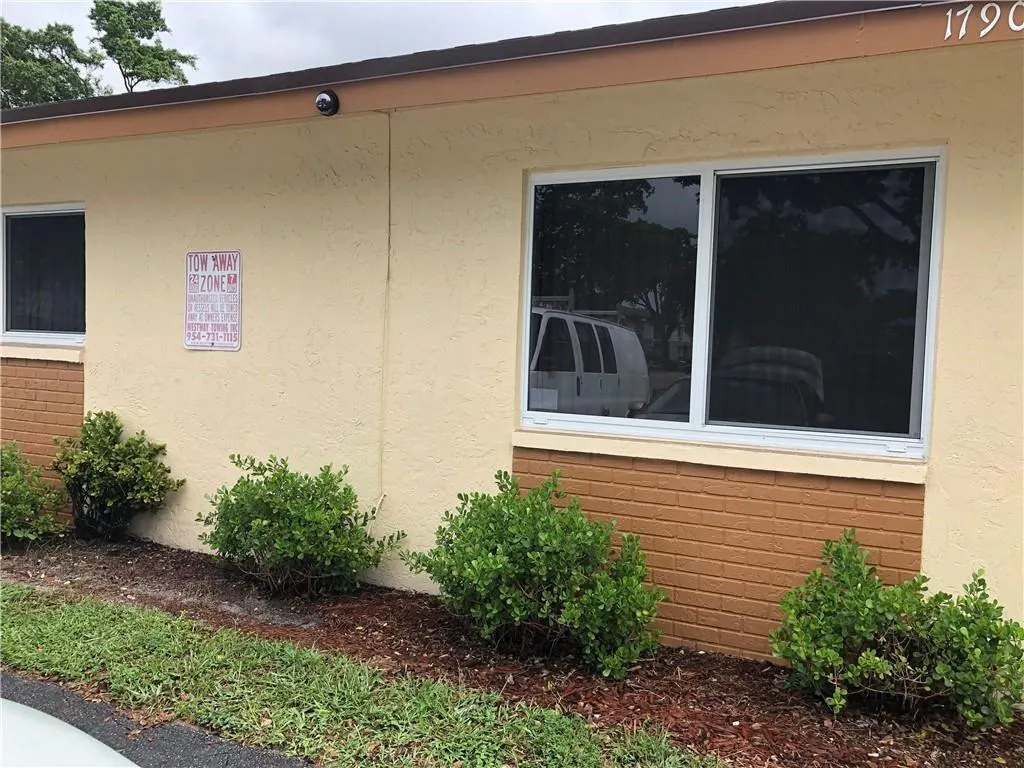 1790 NW 52nd Ave