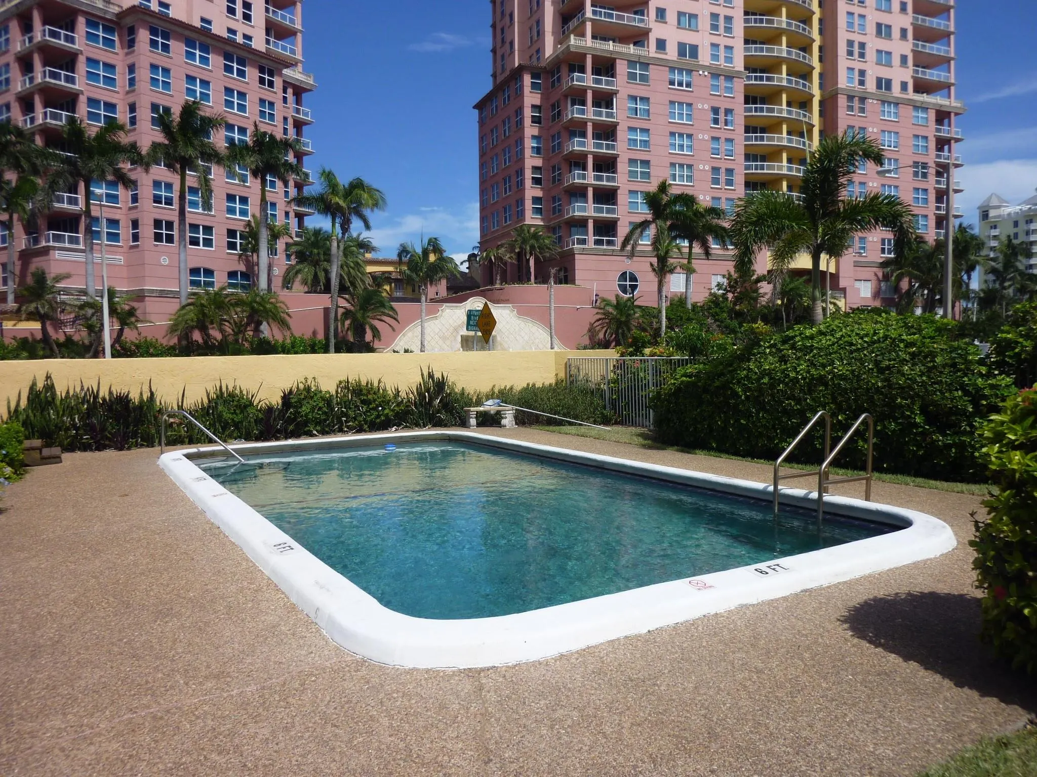 2131 N Ocean Blvd, #17