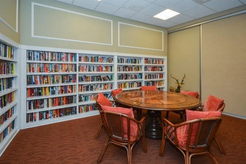 1319 E Hillsboro Blvd, #609