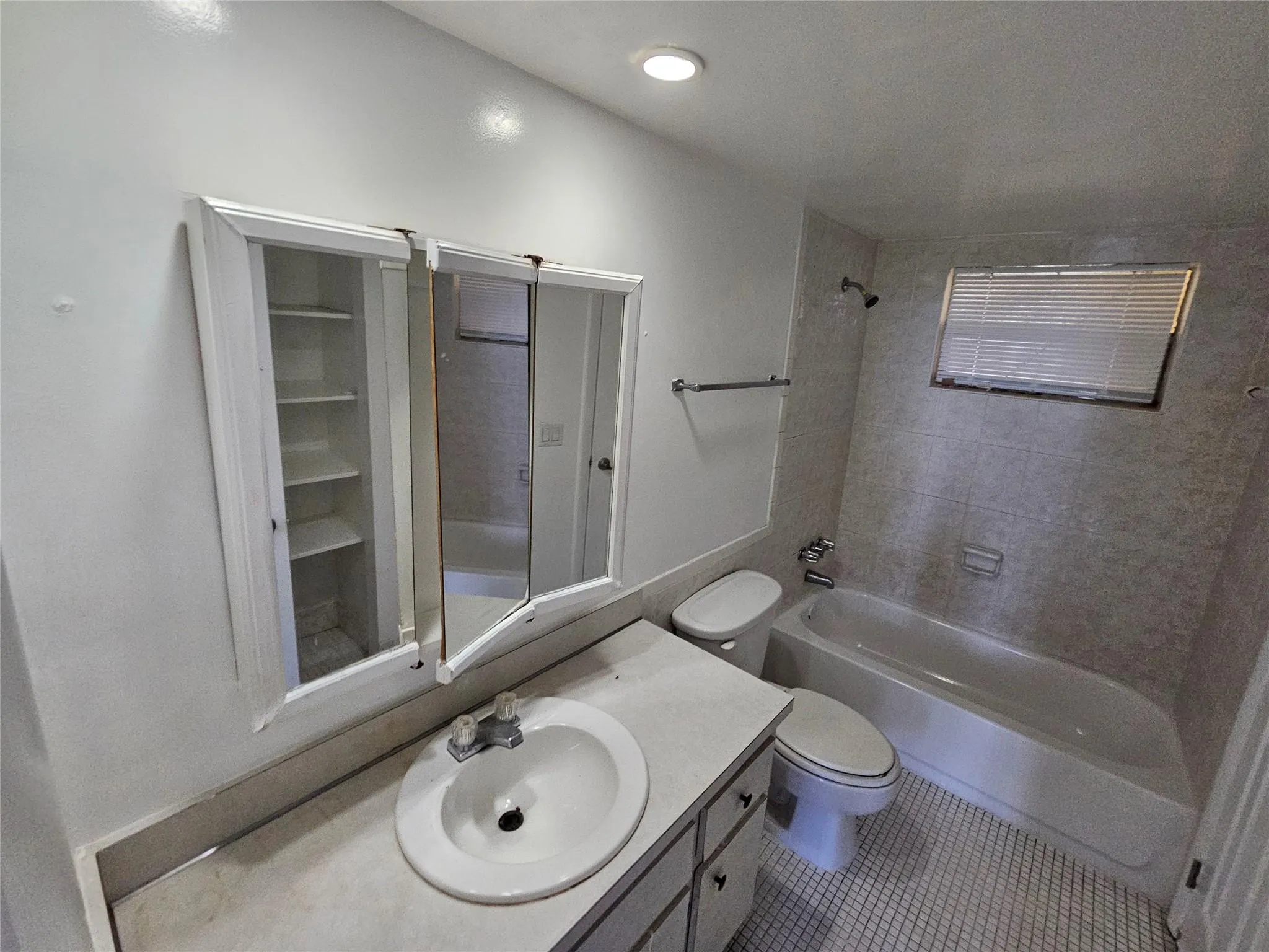 15600 NW 7th Ave, #511