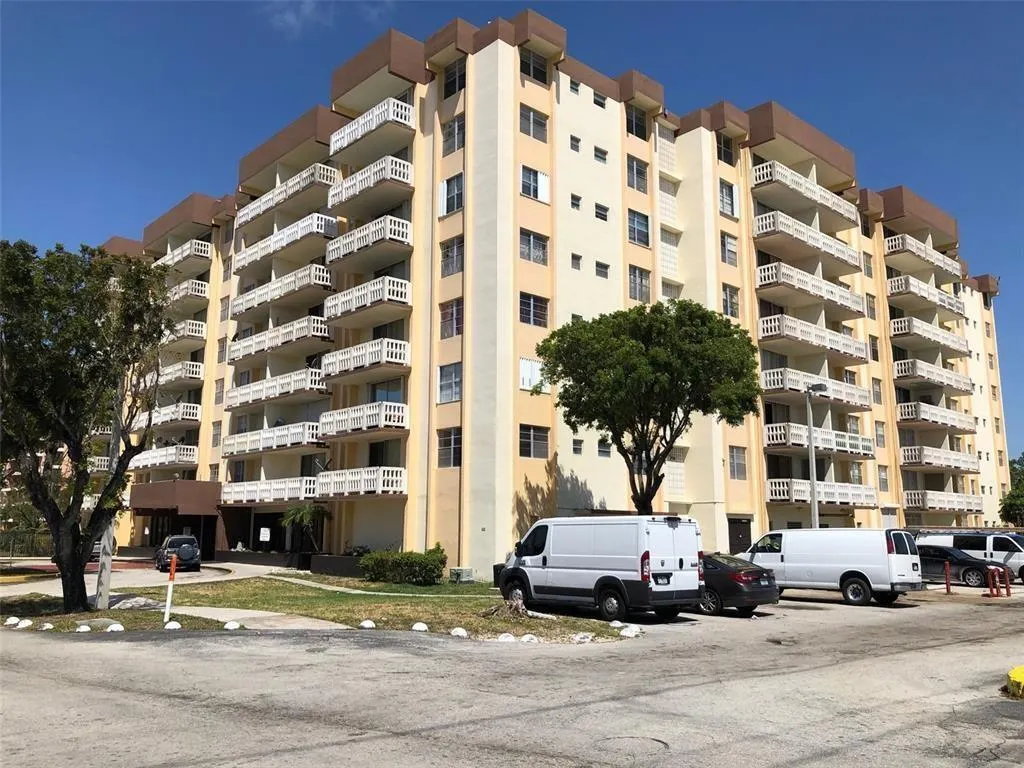 15600 NW 7th Ave, #511