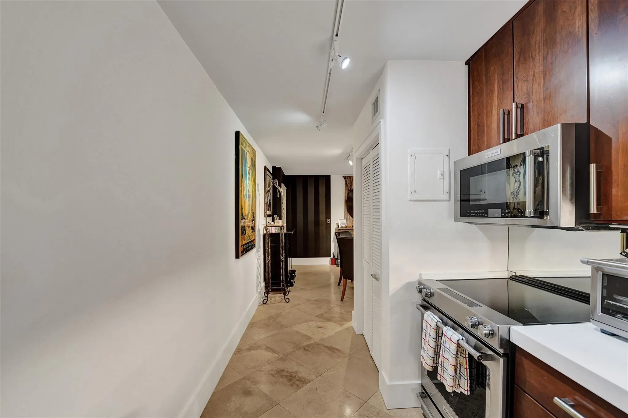 200 NE 19th Ct, #107M