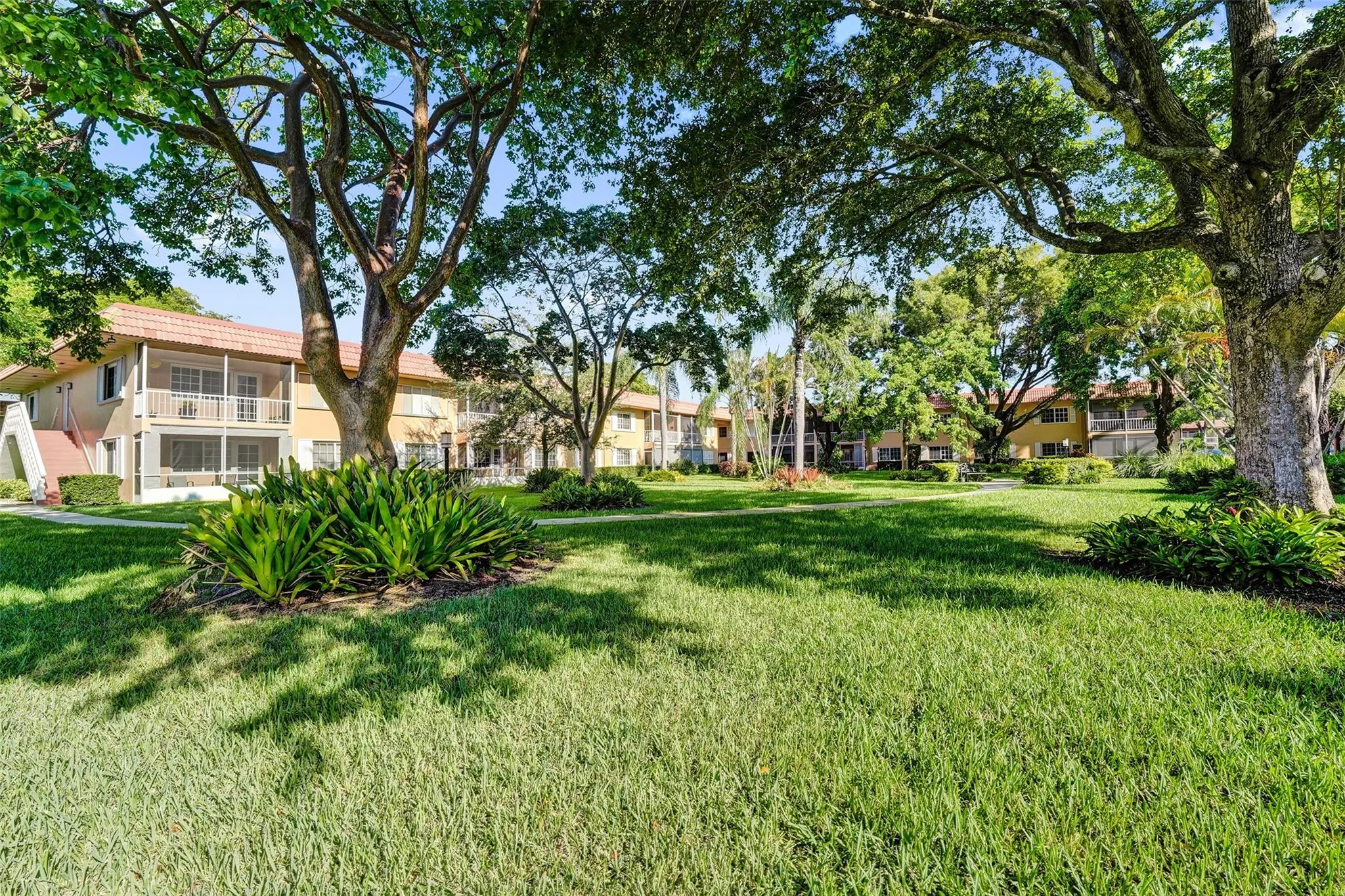 200 NE 19th Ct, #107M