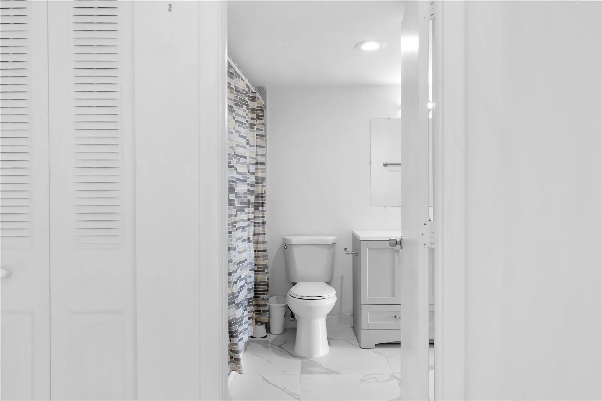 4164 Inverrary Dr, #412
