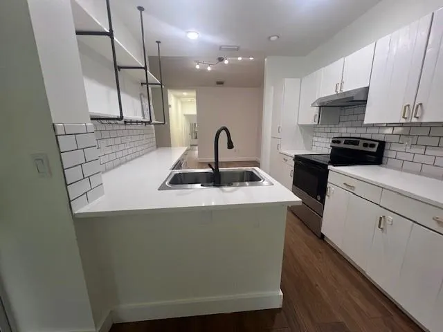 16360 Malibu Dr