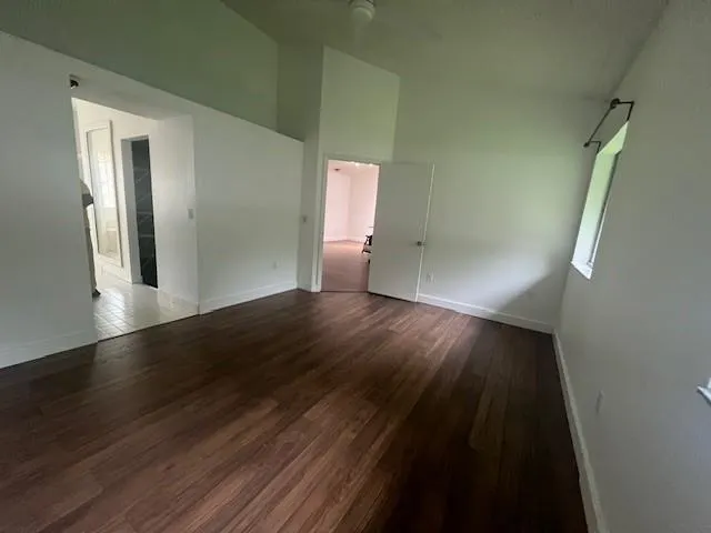 16360 Malibu Dr