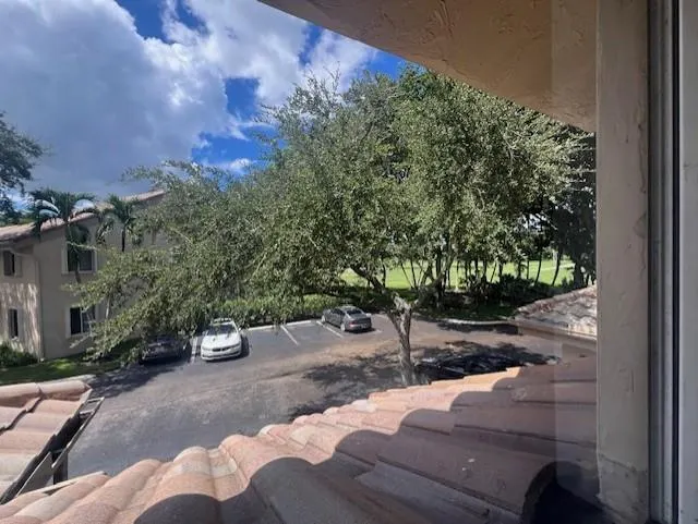 16360 Malibu Dr