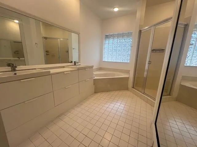 16360 Malibu Dr