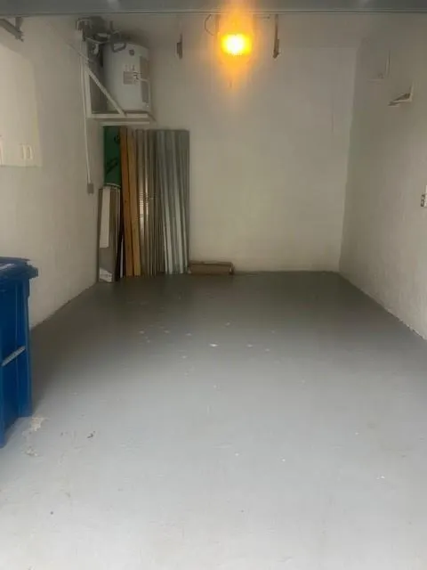 16360 Malibu Dr