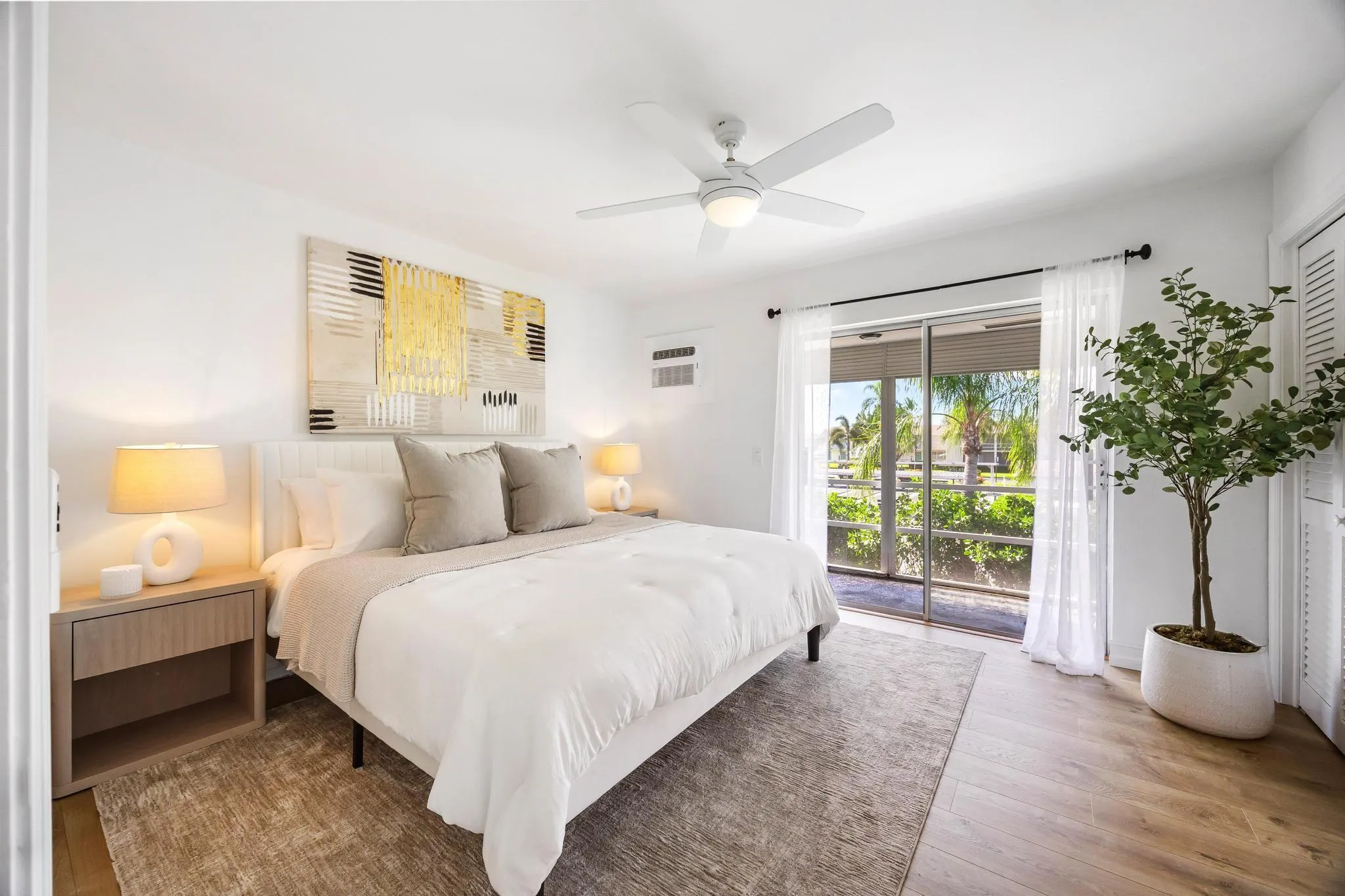 480 Horizons W, #207