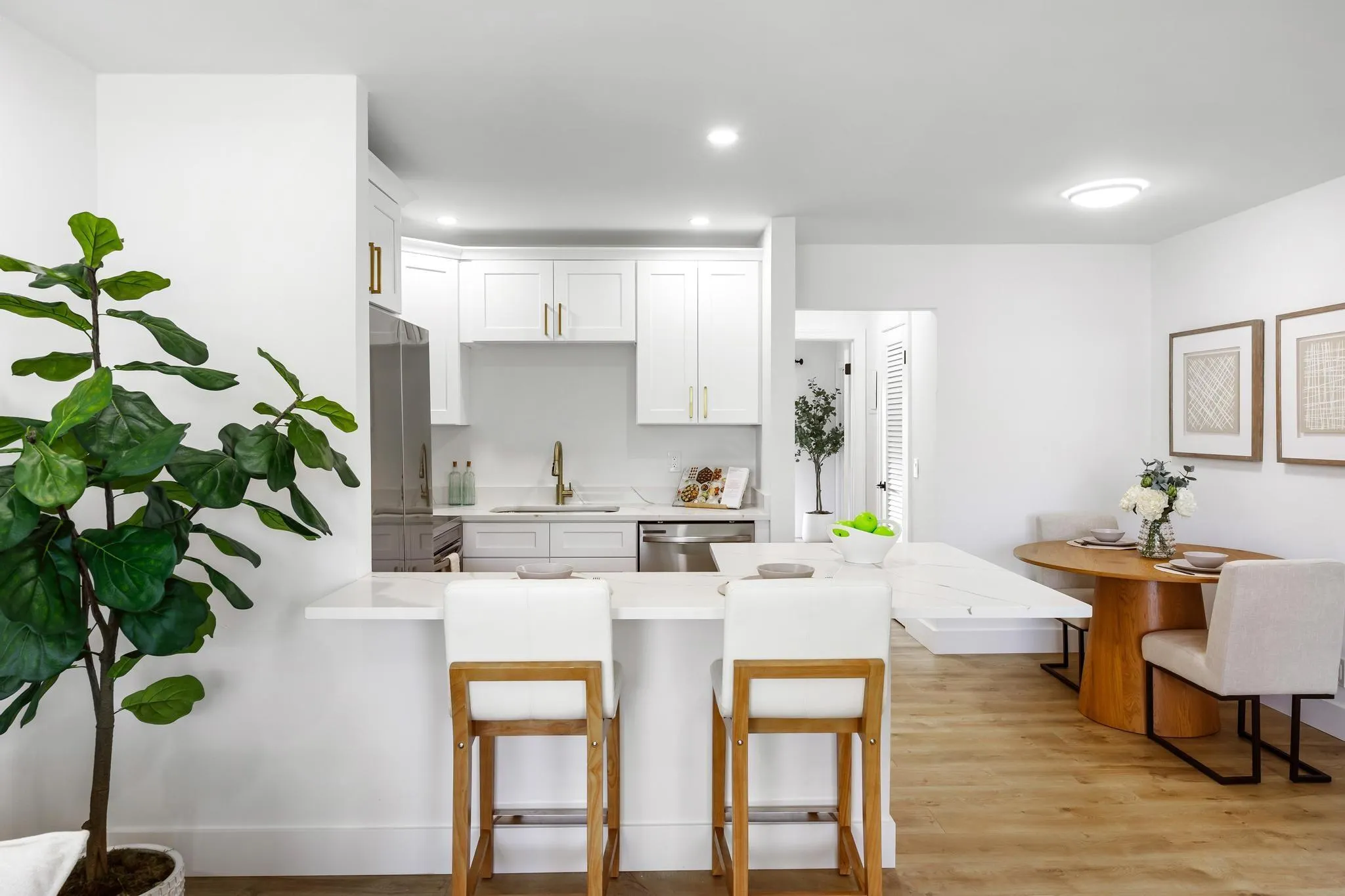 480 Horizons W, #207