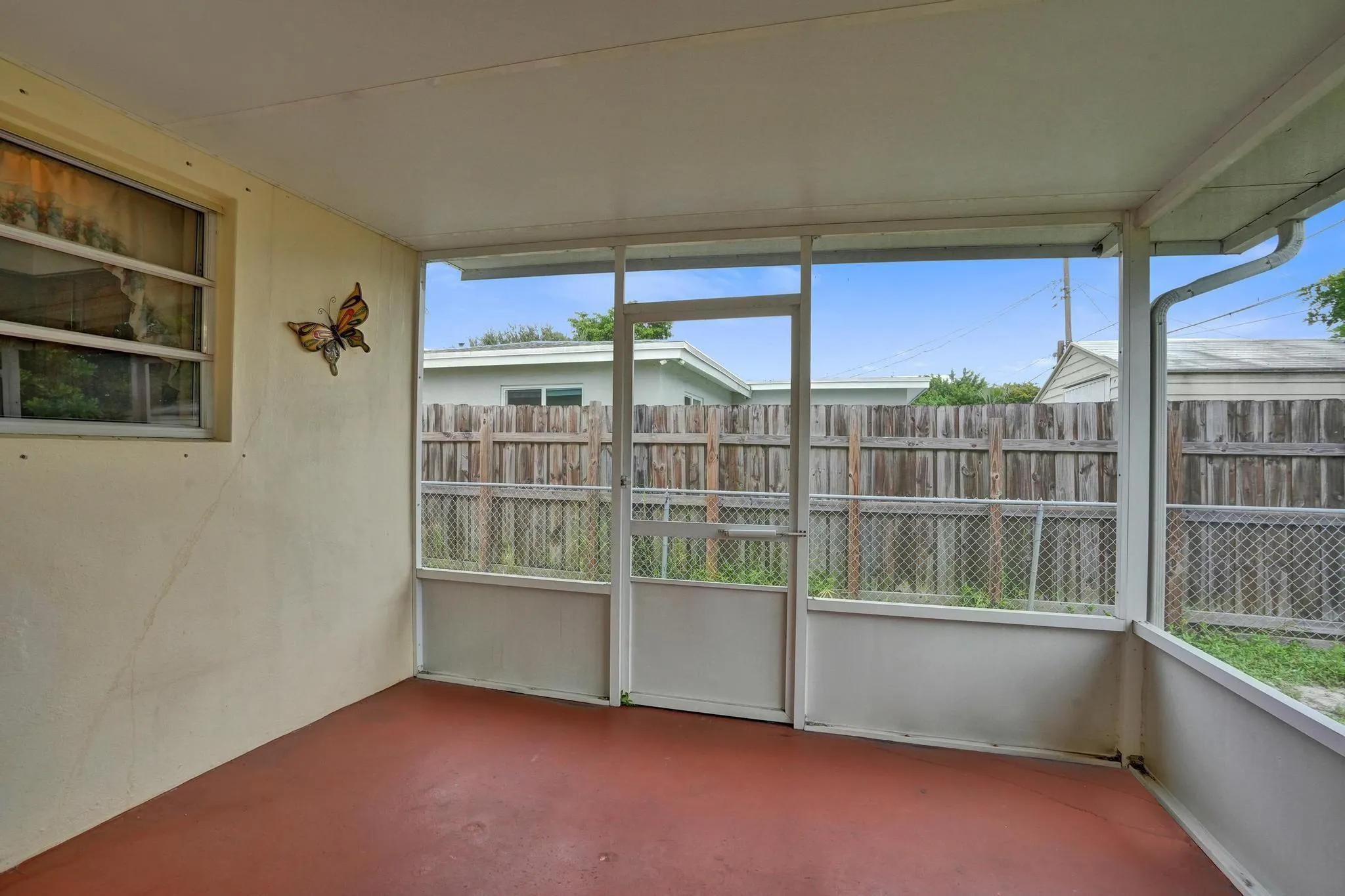 601 N 71st Ter