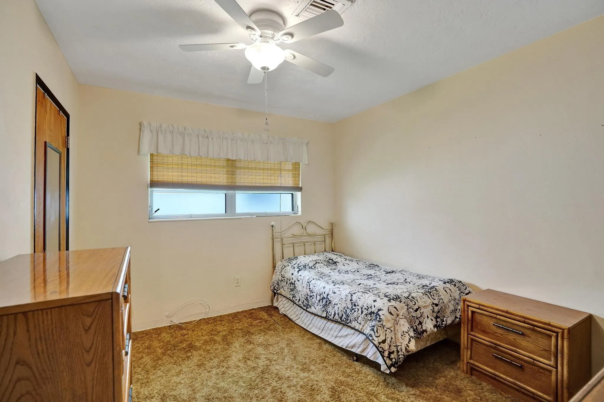 601 N 71st Ter