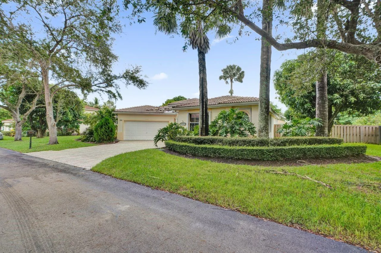 8128 SW 172nd Ter
