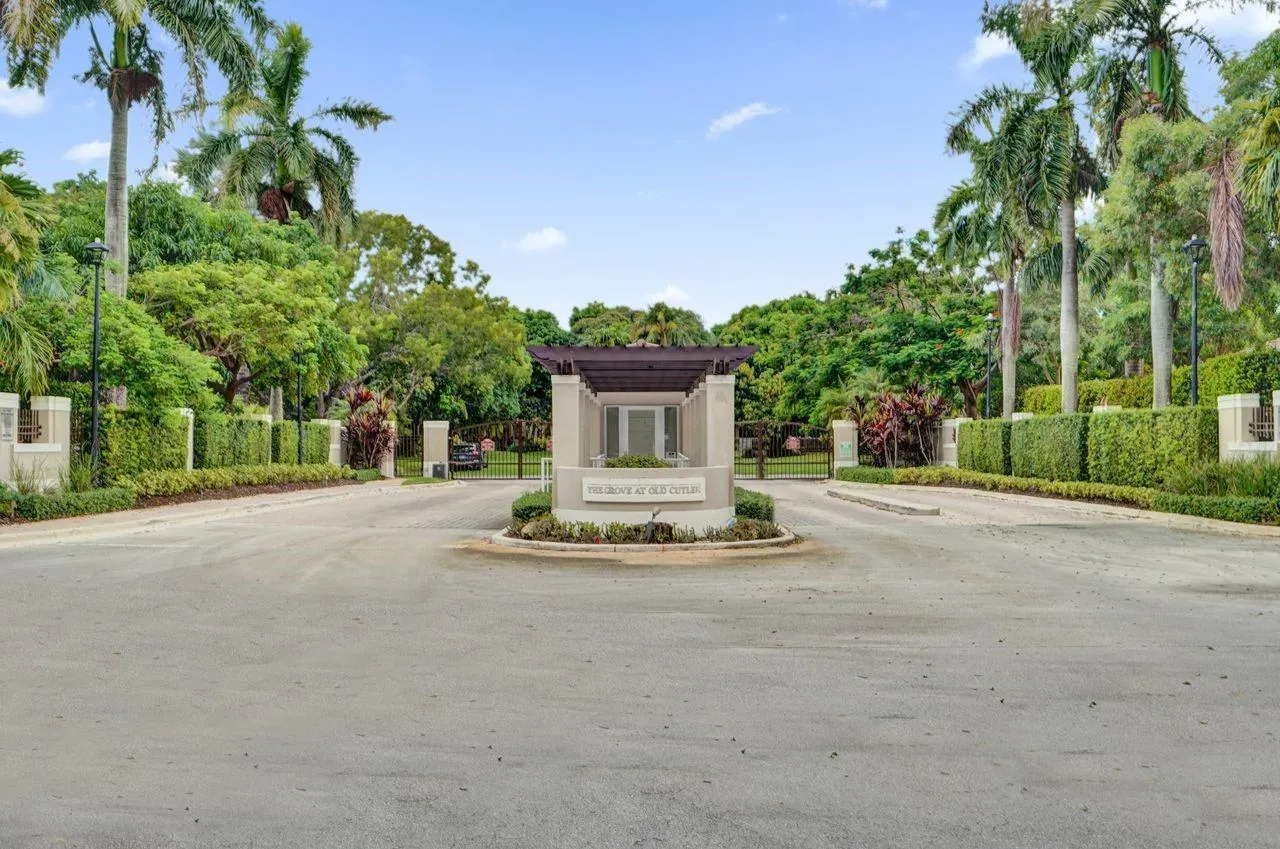8128 SW 172nd Ter