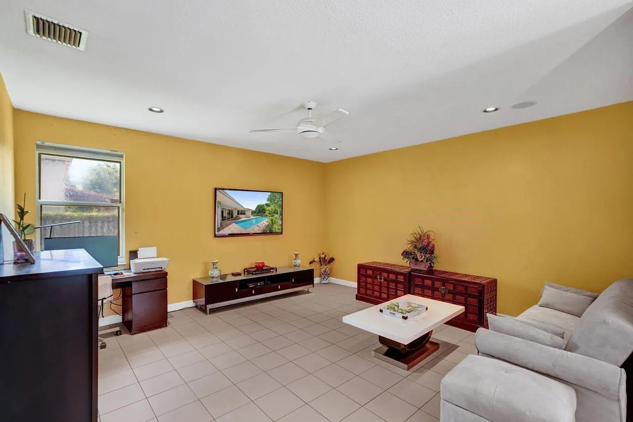 8128 SW 172nd Ter