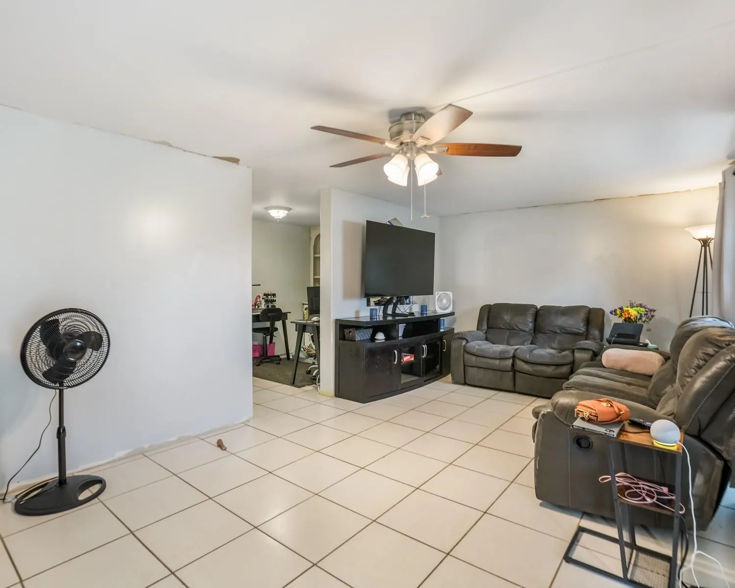 5250 SW 23rd Ter