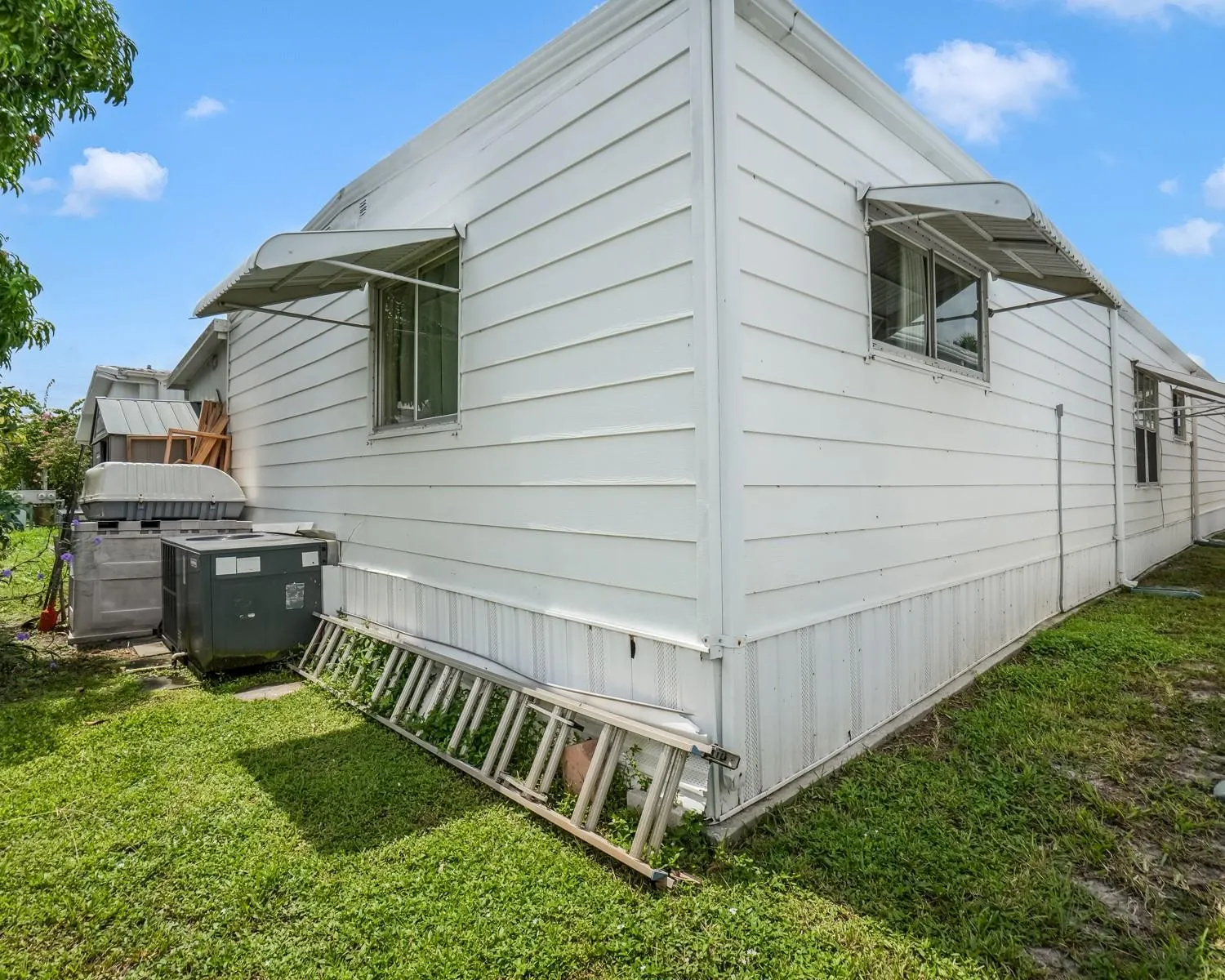 5250 SW 23rd Ter