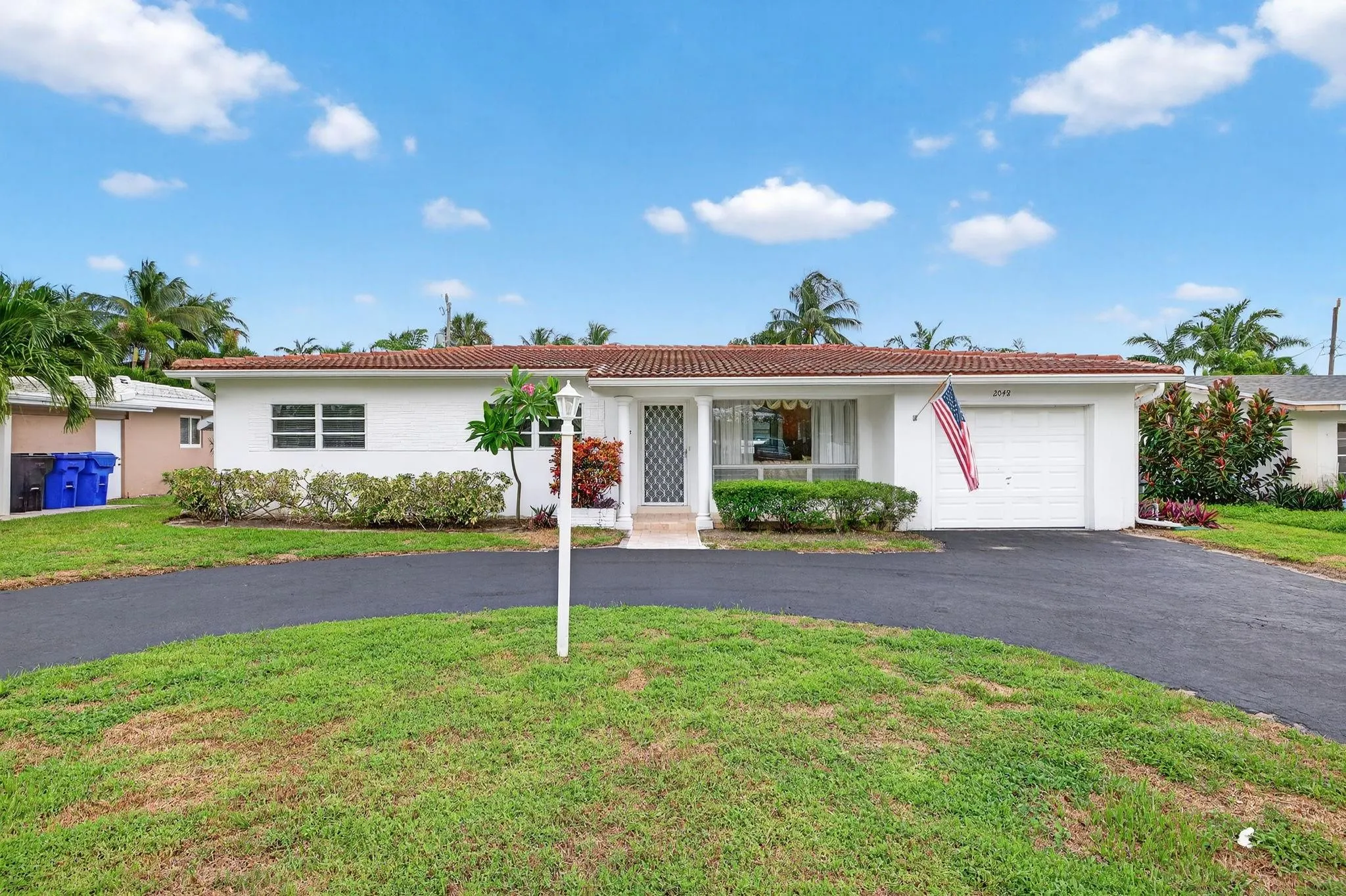 2048 Coco Palm Pl