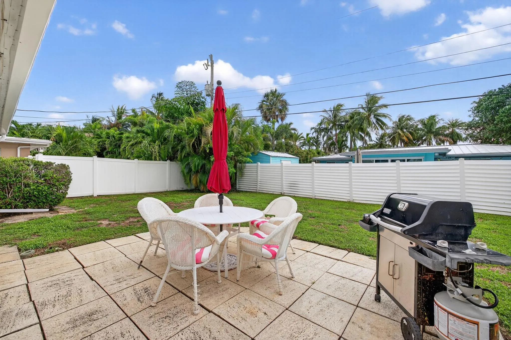 2048 Coco Palm Pl