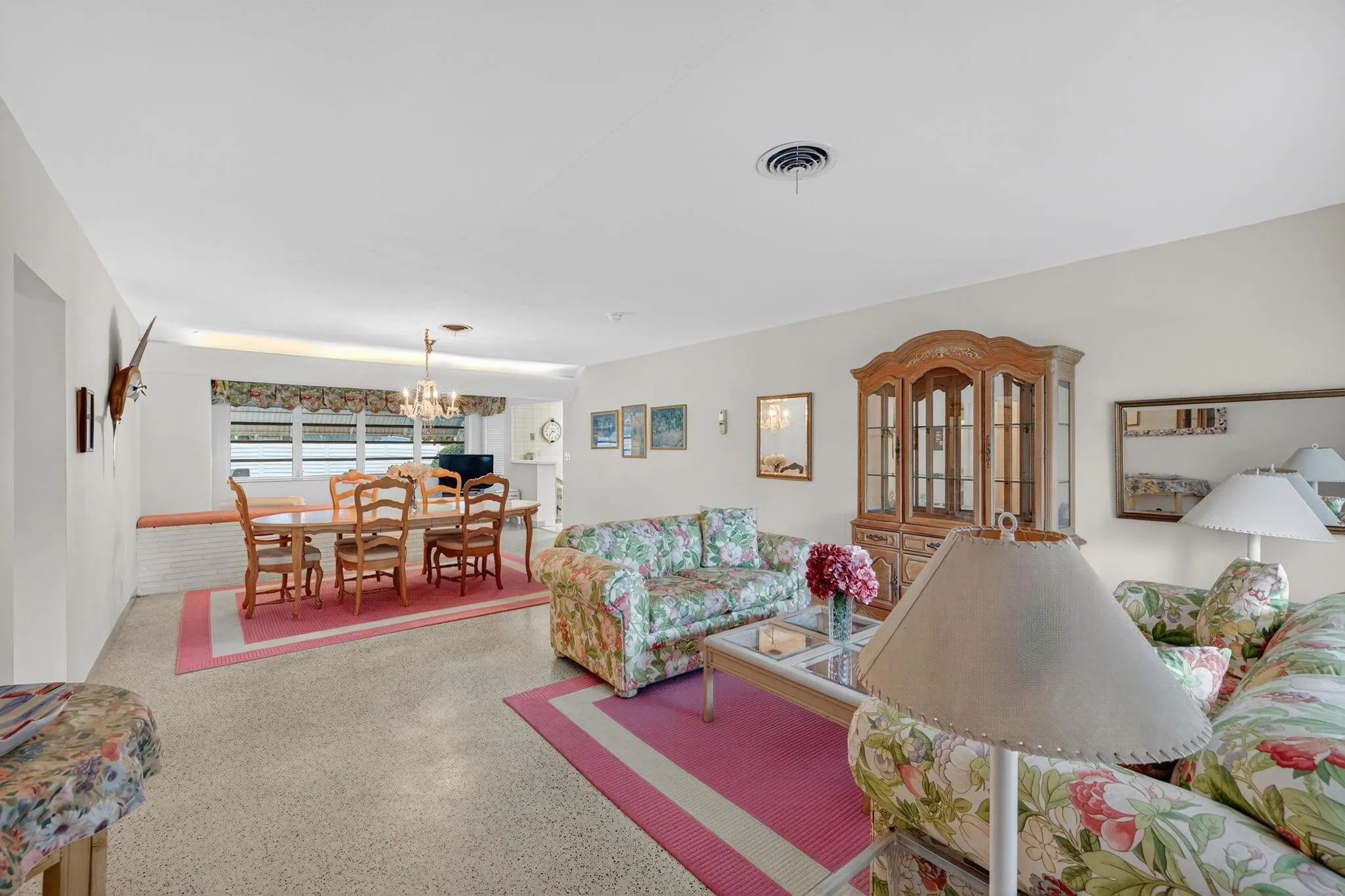 2048 Coco Palm Pl