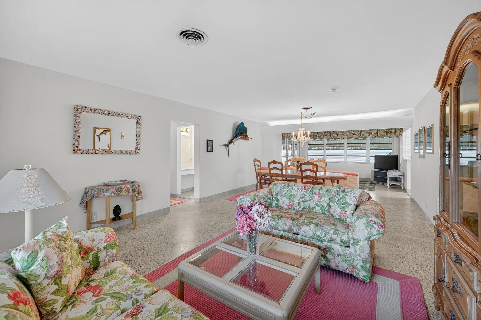 2048 Coco Palm Pl