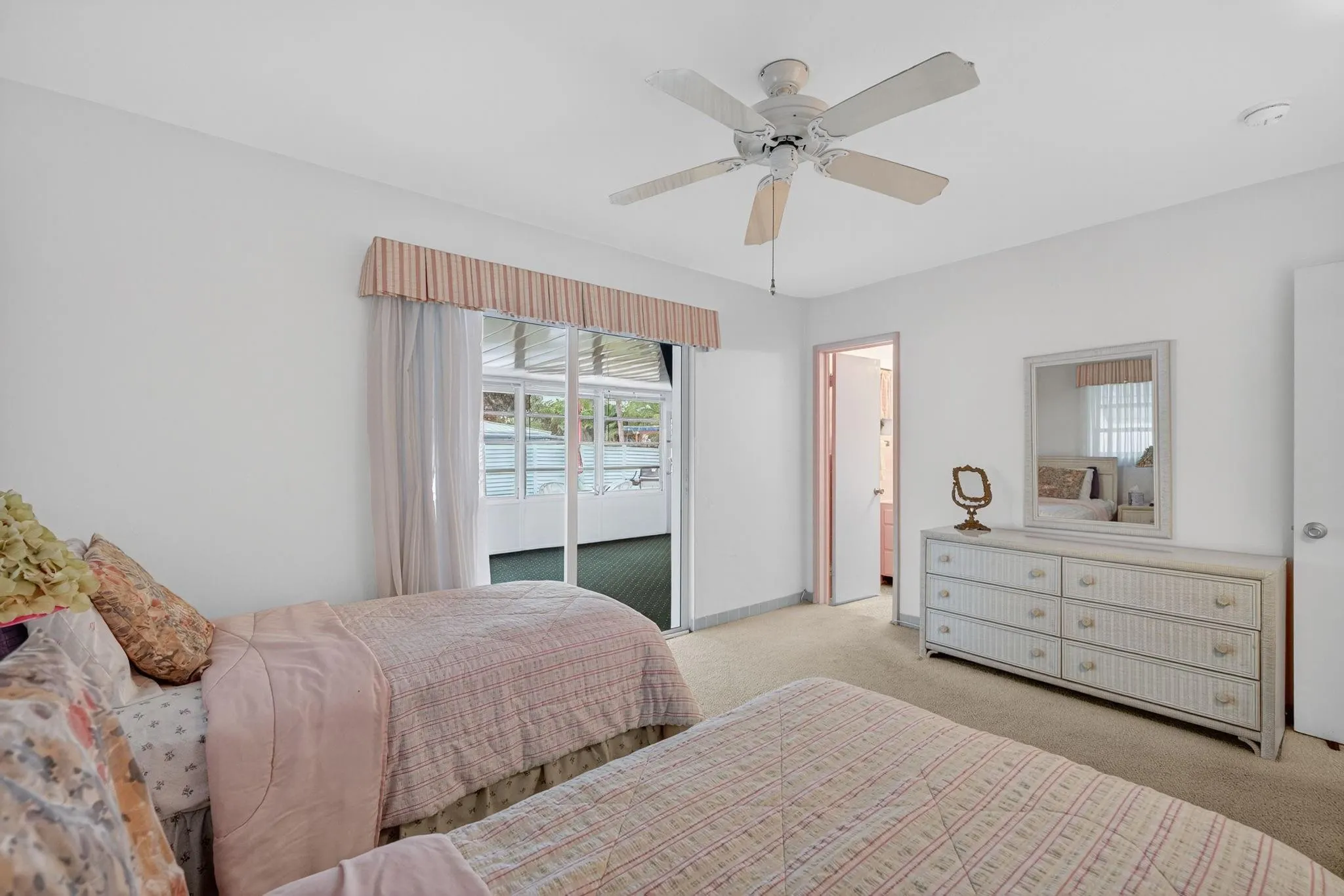 2048 Coco Palm Pl