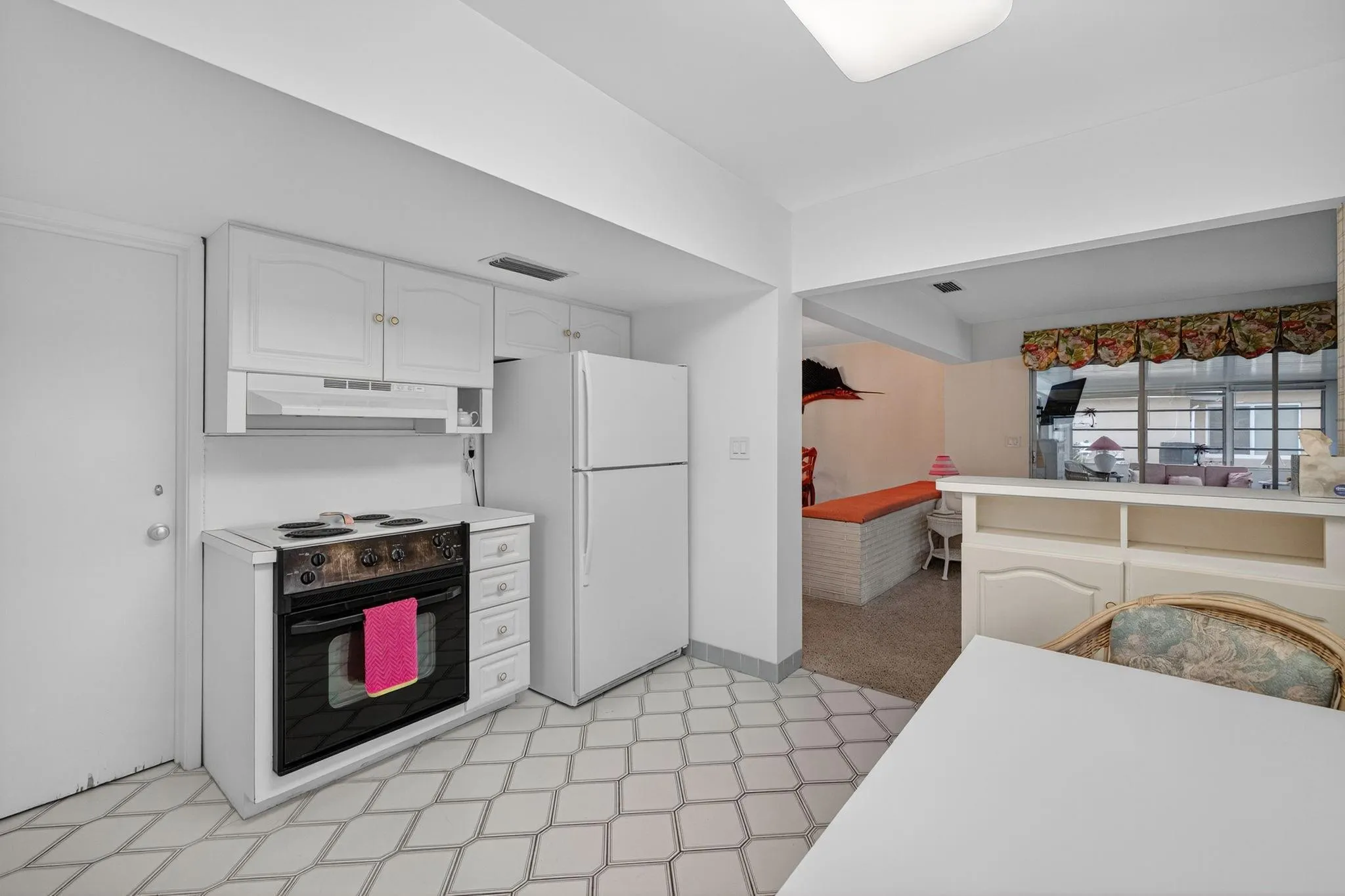 2048 Coco Palm Pl