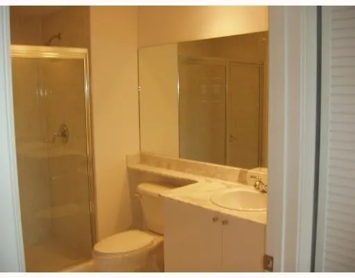 2775 NE 187 ST, #529