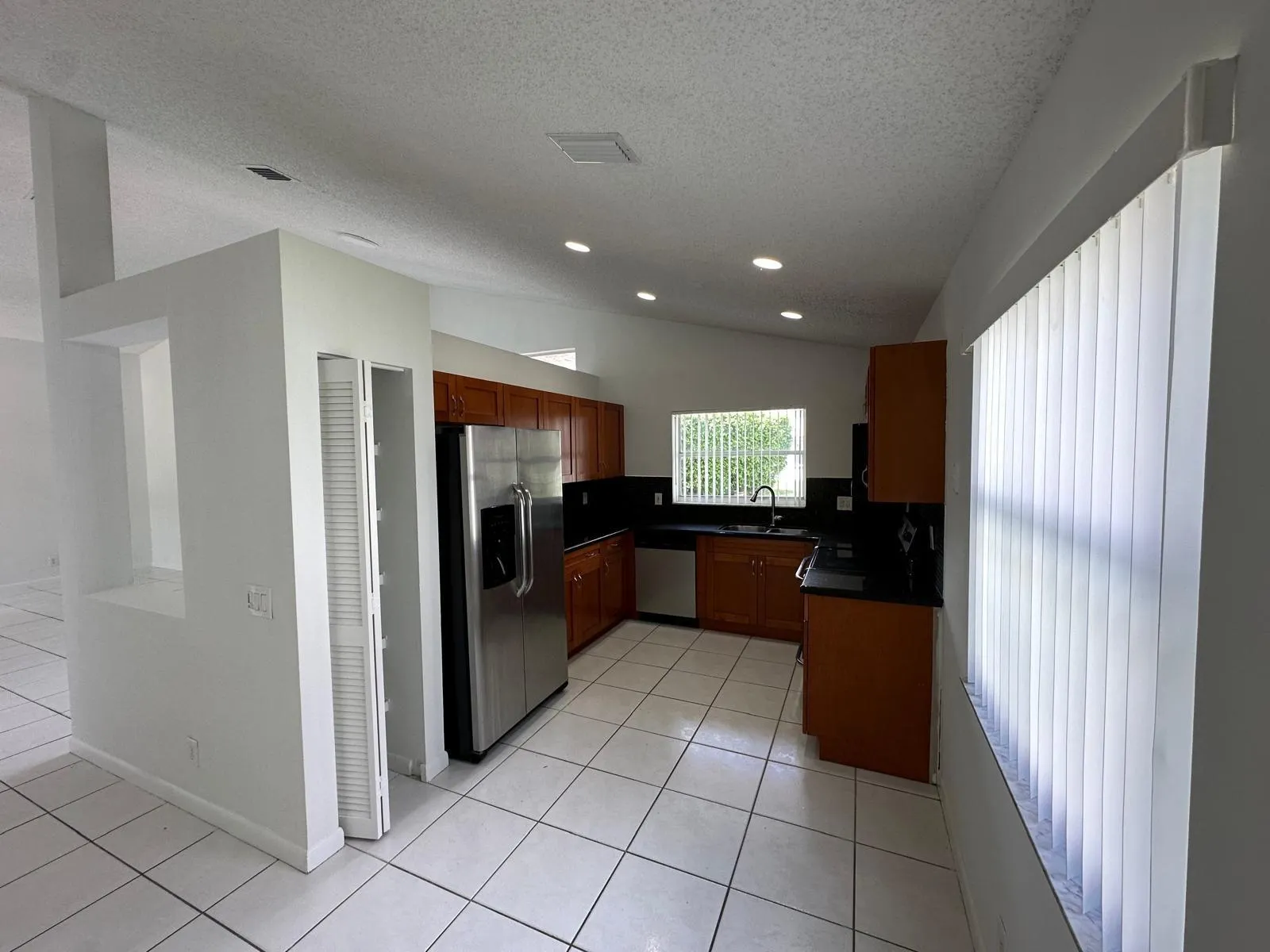 1051 BRIAR RIDGE RD