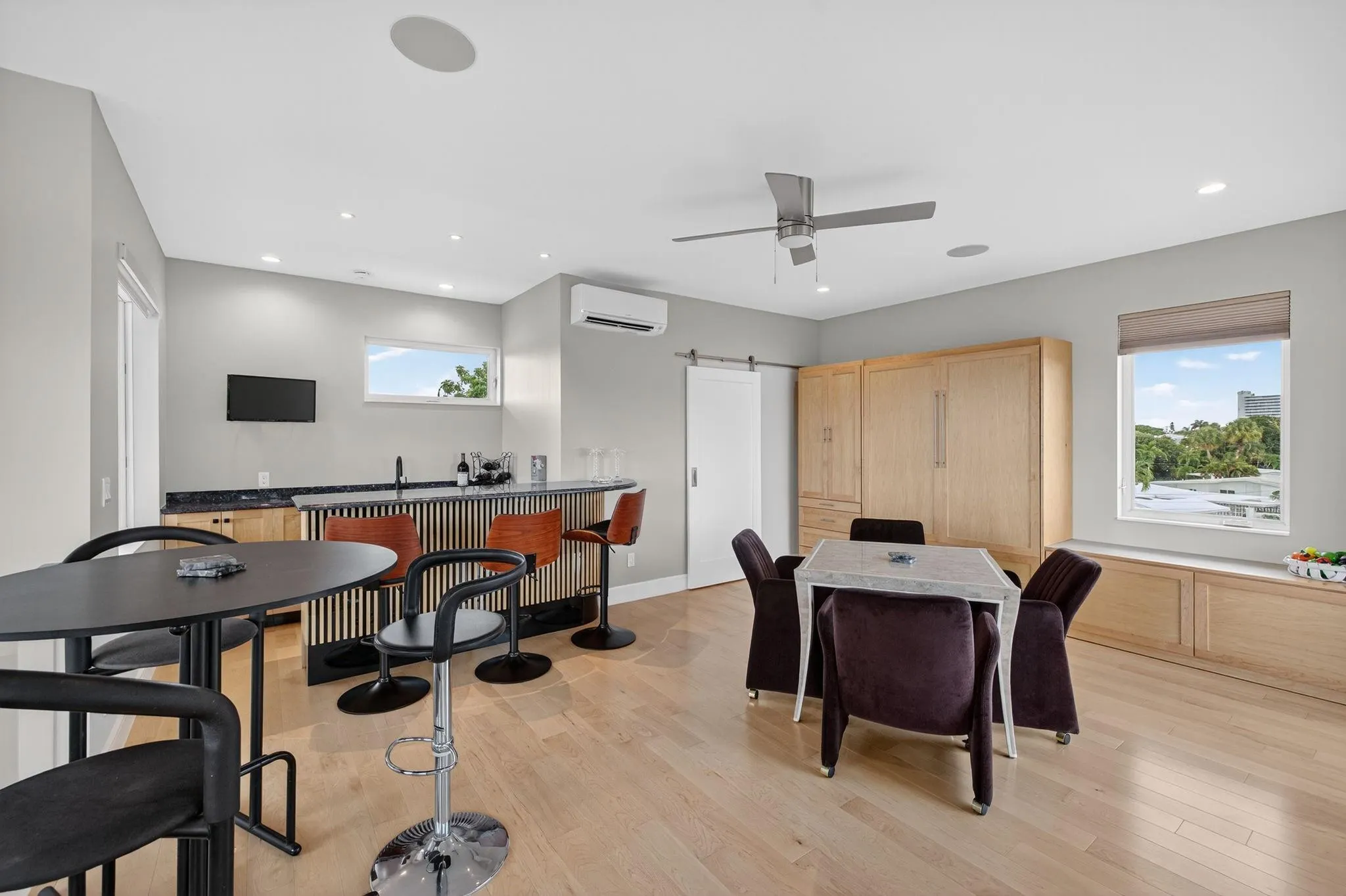 2024 Harbourview Drive