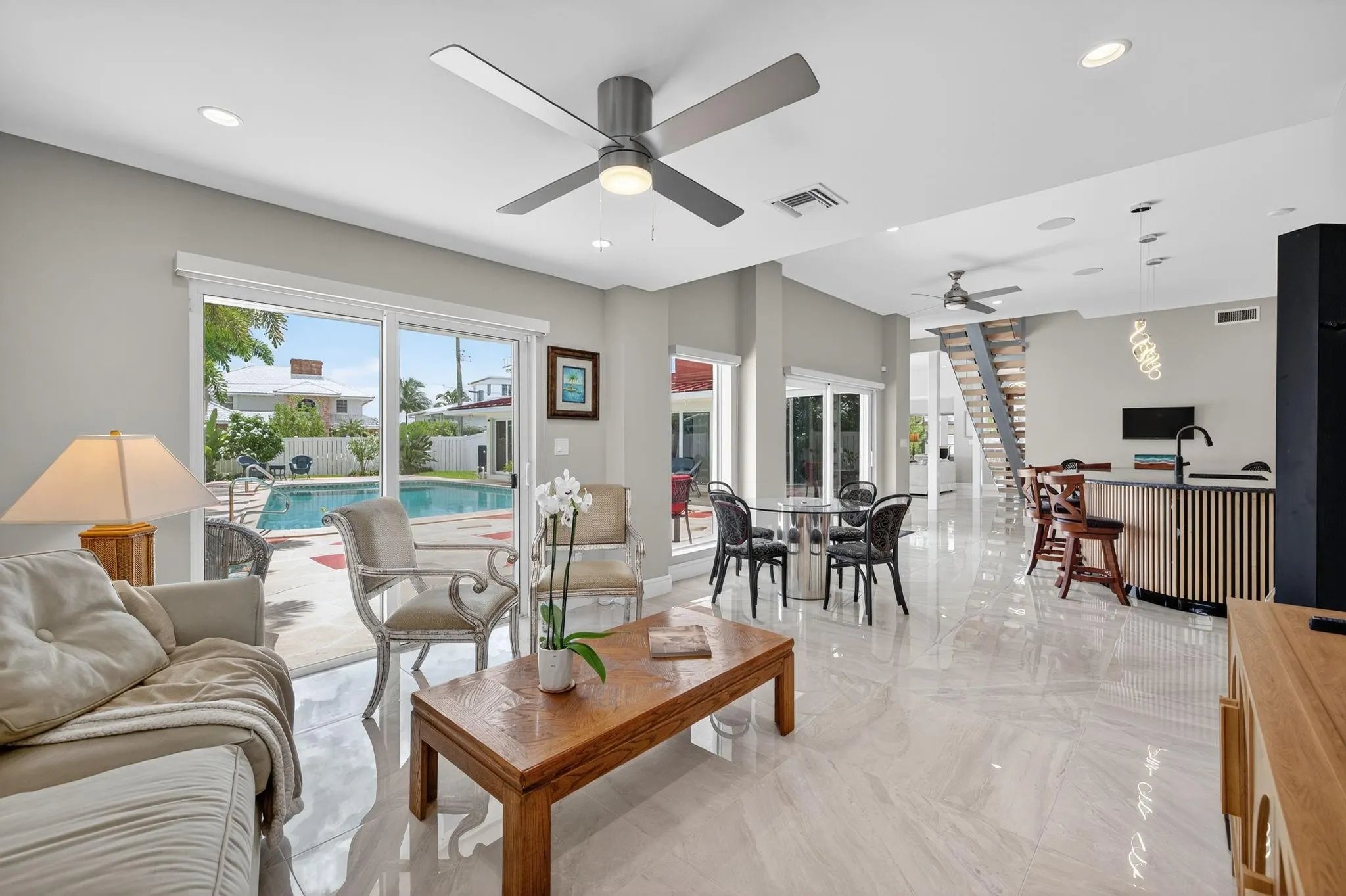 2024 Harbourview Drive