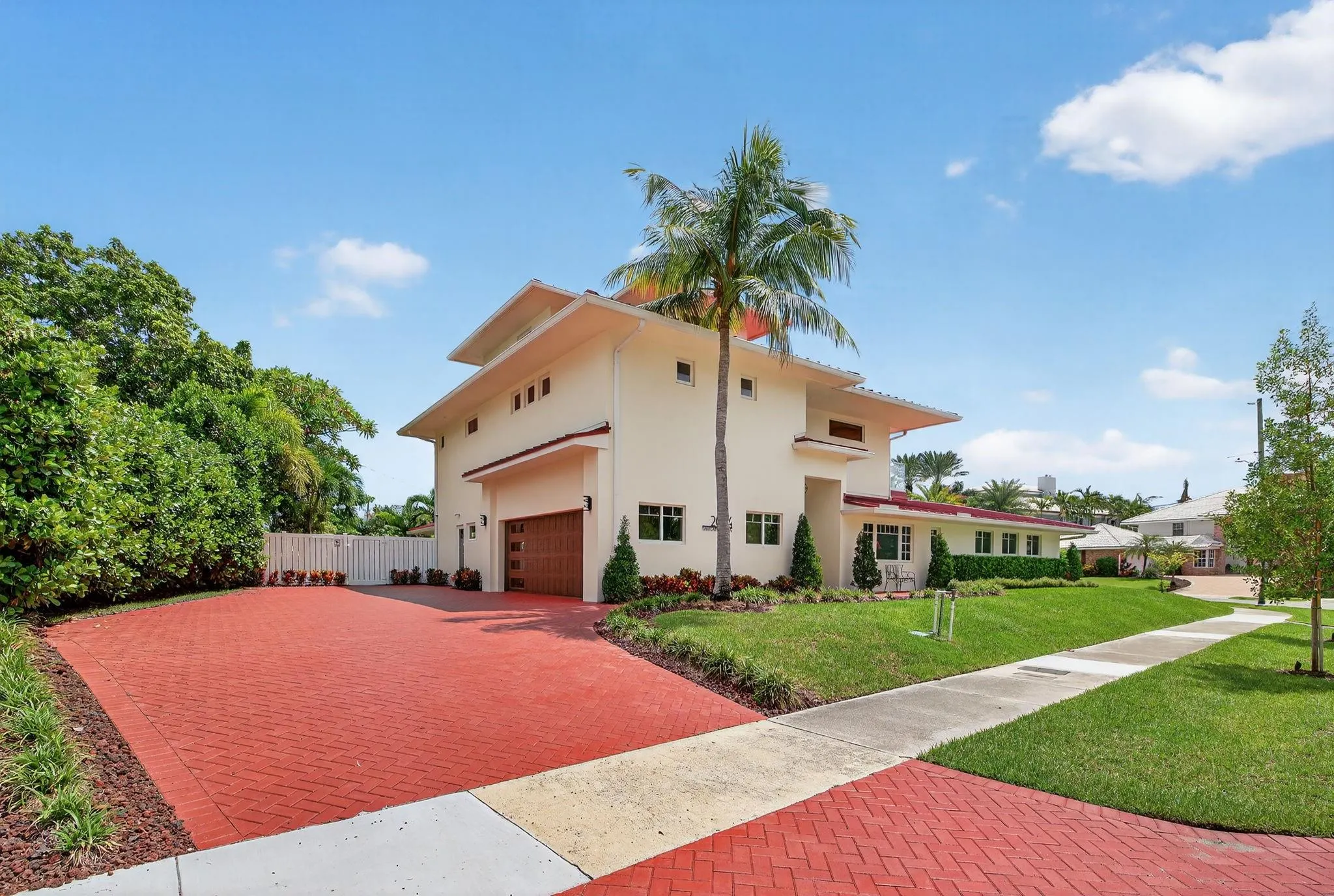 2024 Harbourview Drive