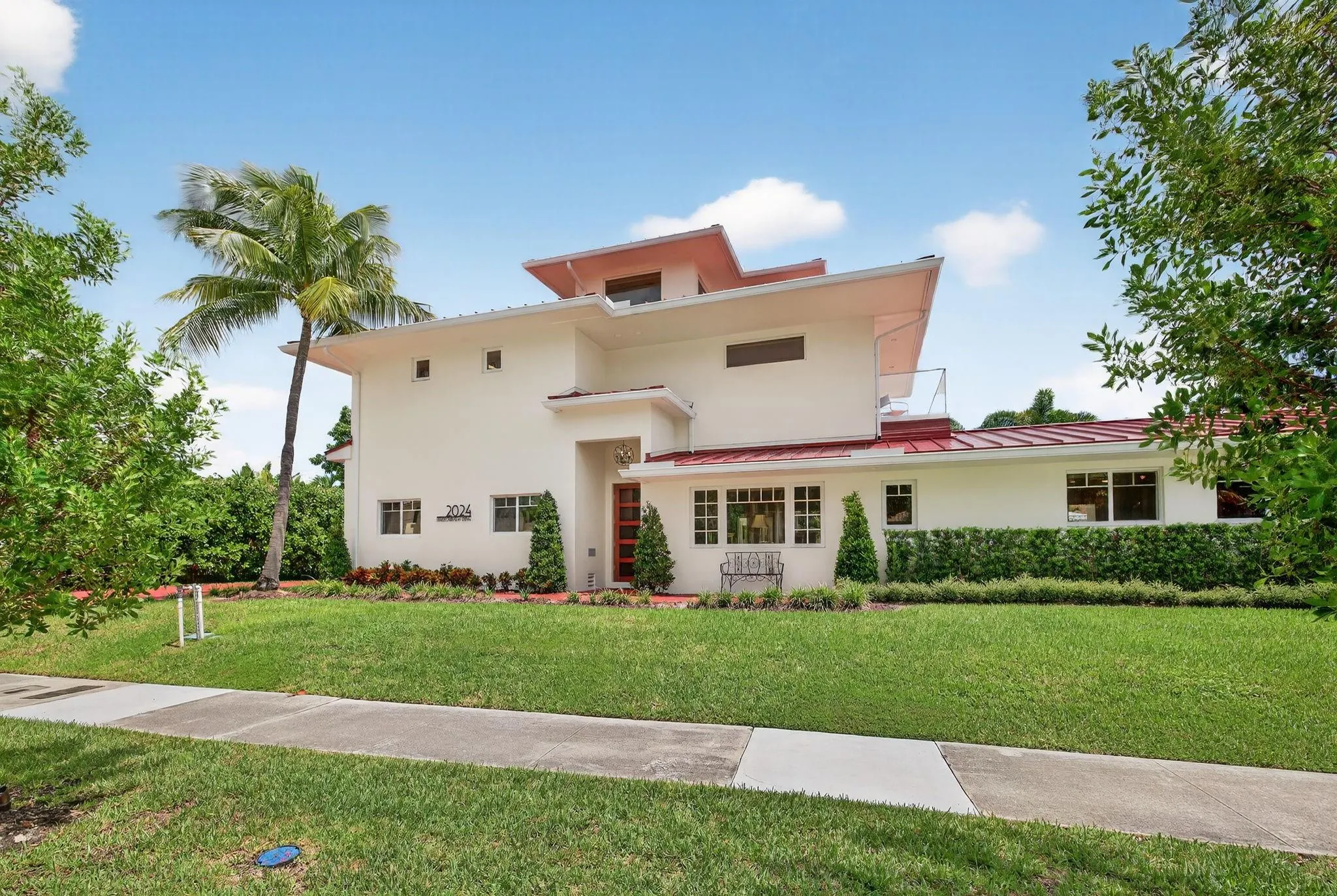 2024 Harbourview Drive