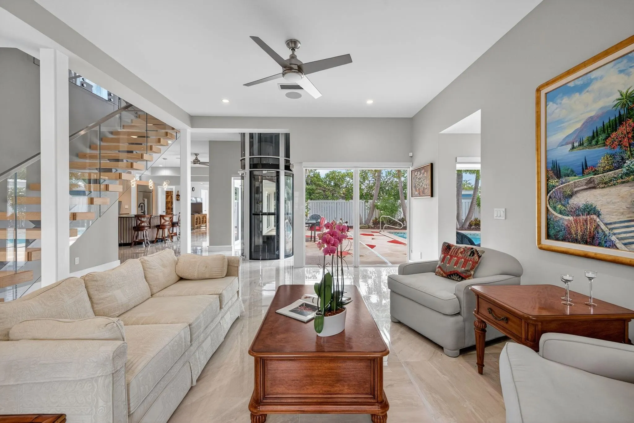 2024 Harbourview Drive