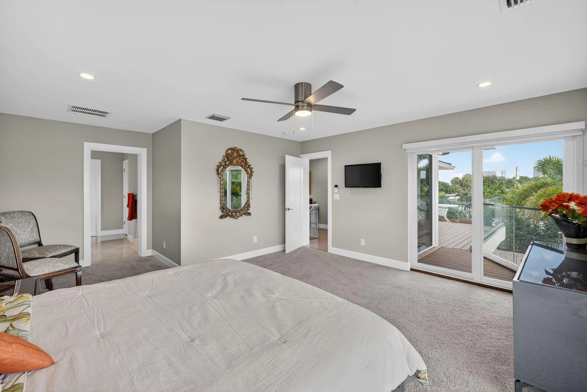 2024 Harbourview Drive