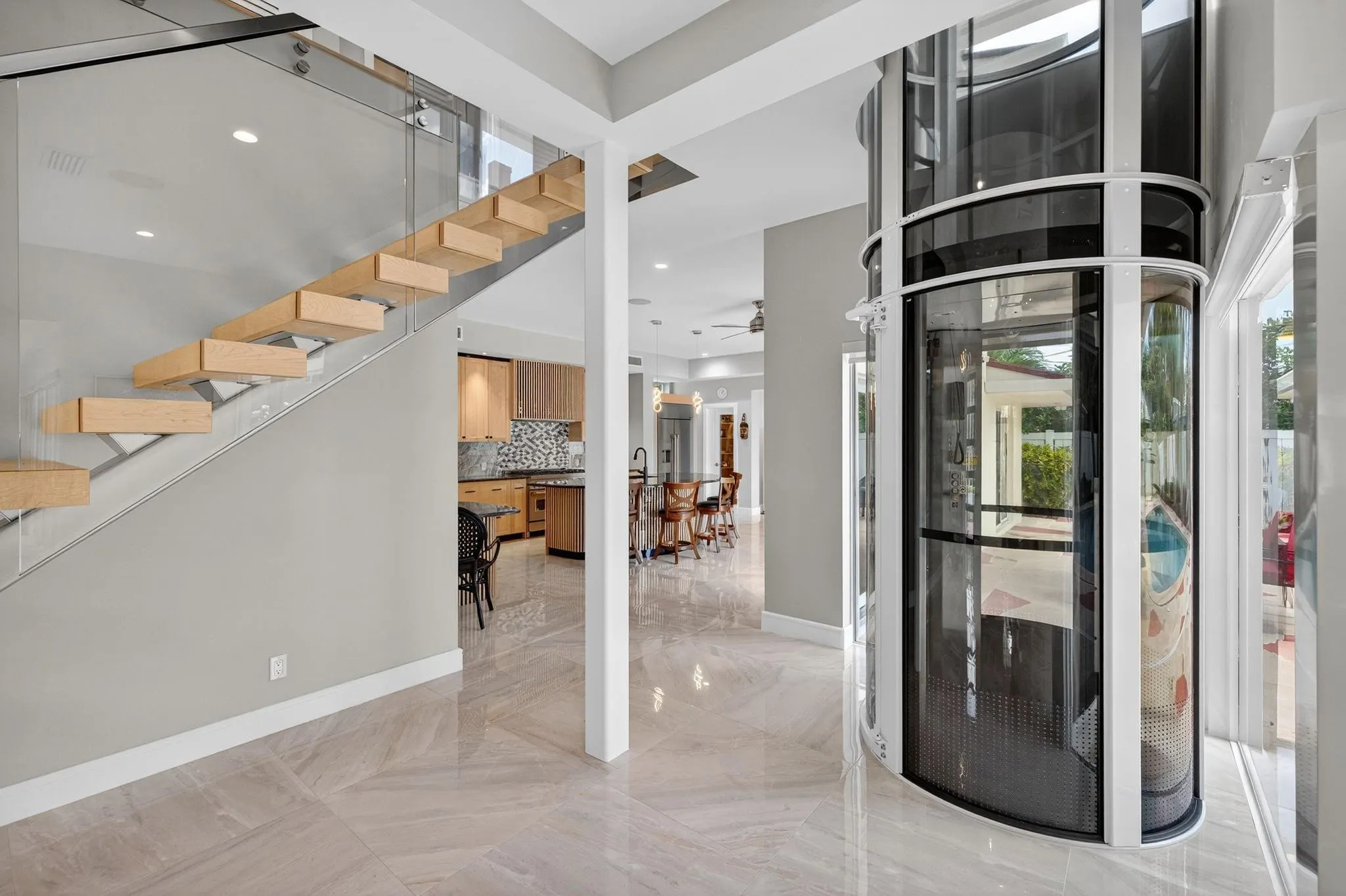2024 Harbourview Drive
