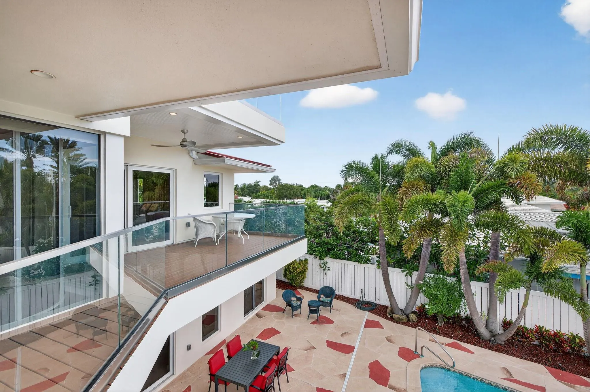 2024 Harbourview Drive