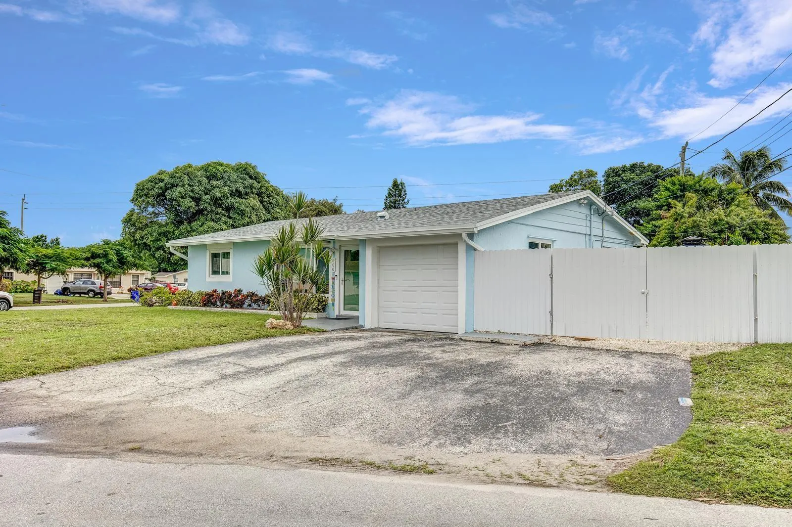 600 SW 14th Pl