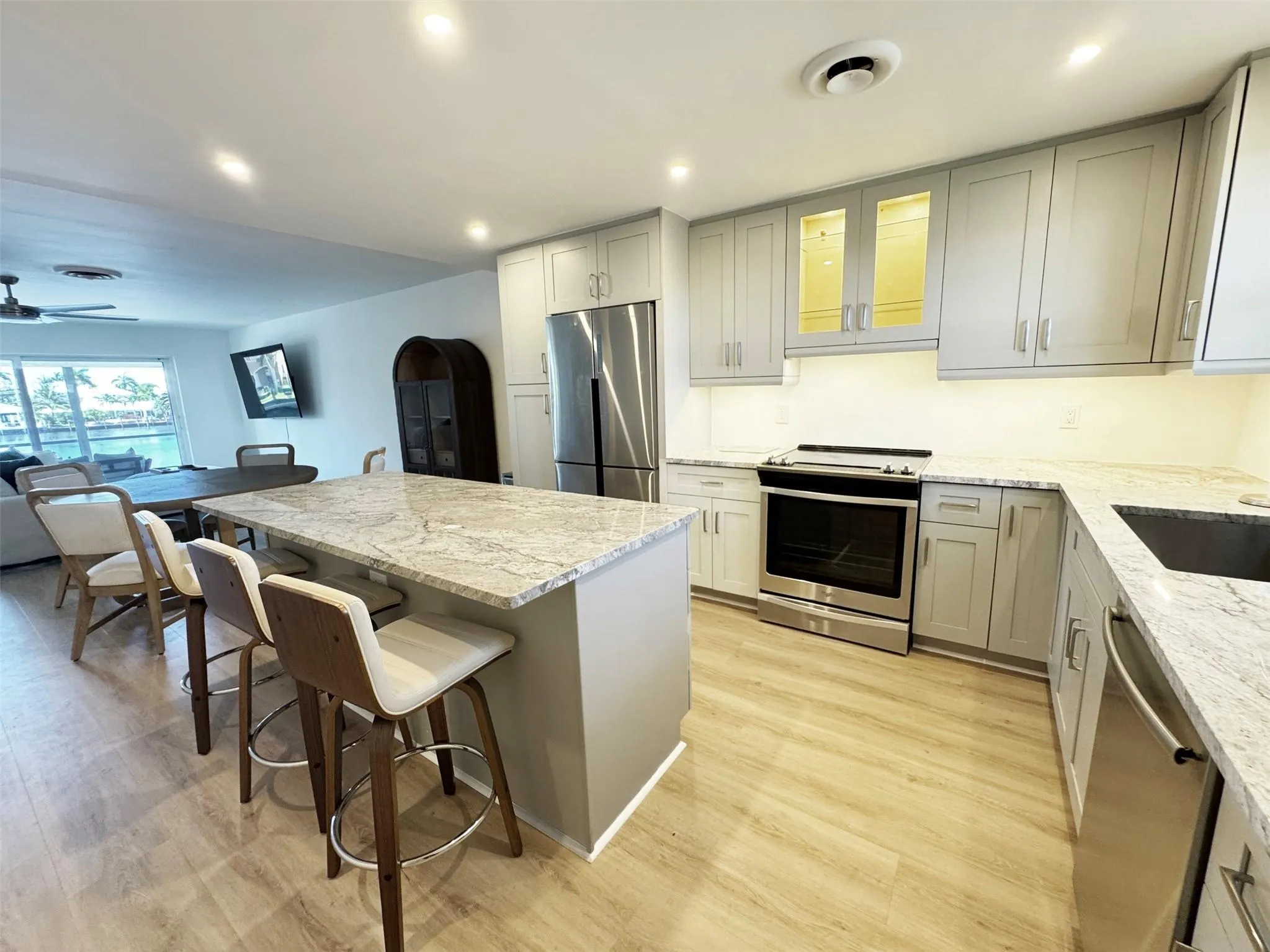 2330 NE 36th Street, #11