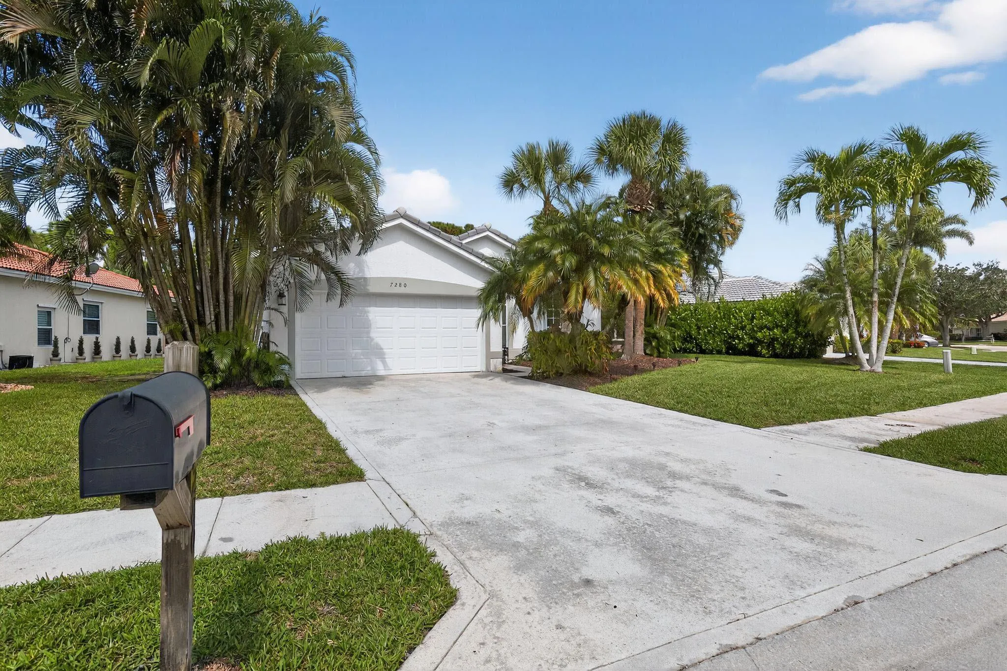 7280 SE Magellan Lane