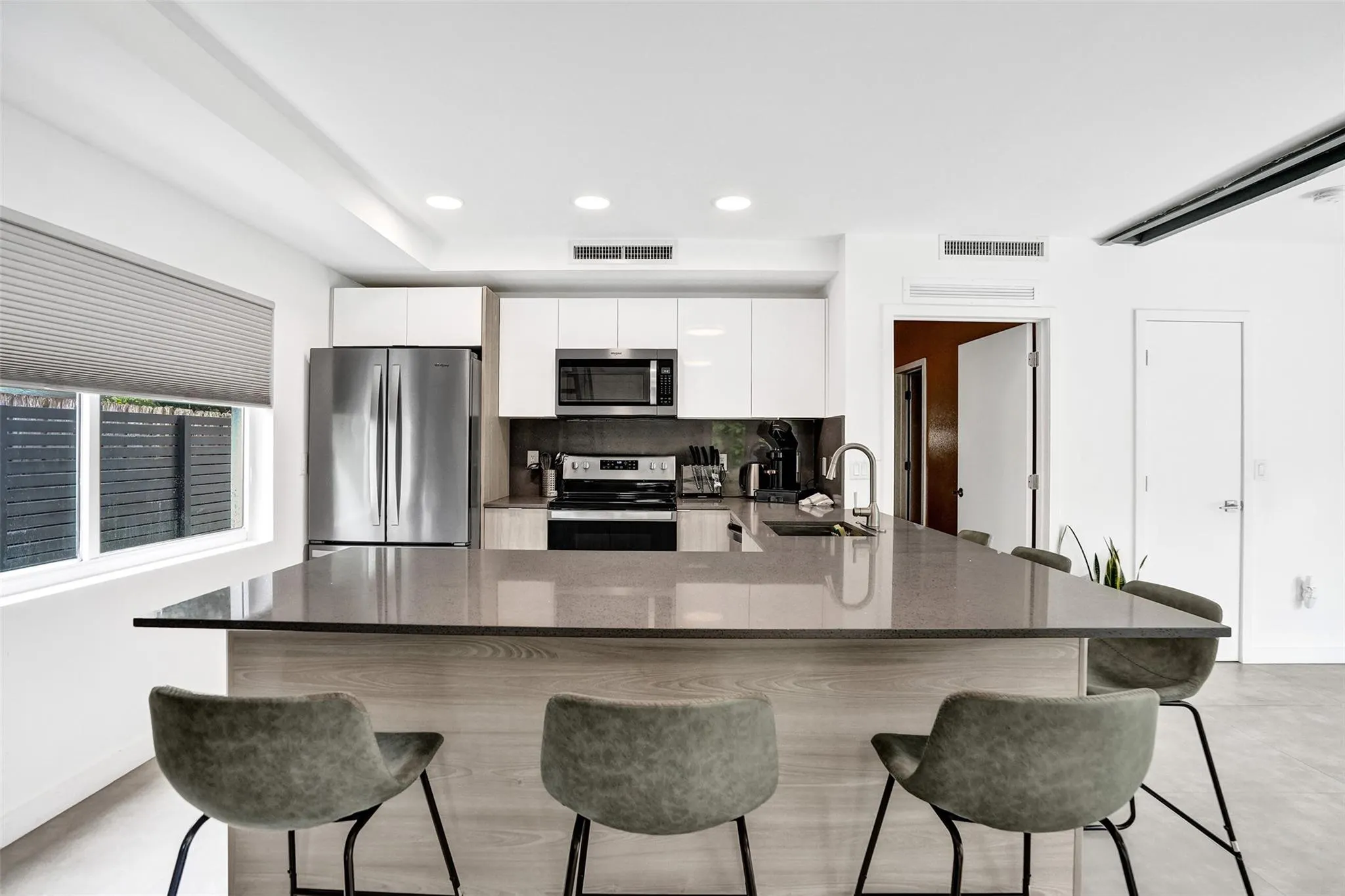 1601 NW 6th Ave