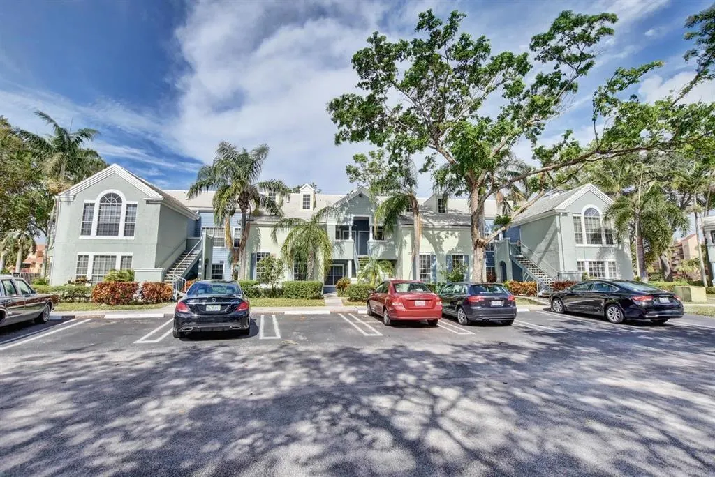 1000 Crystal Way, #E